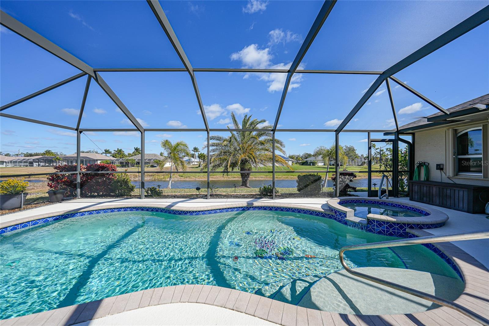721 Rotonda Cir, Rotonda West, FL 33947