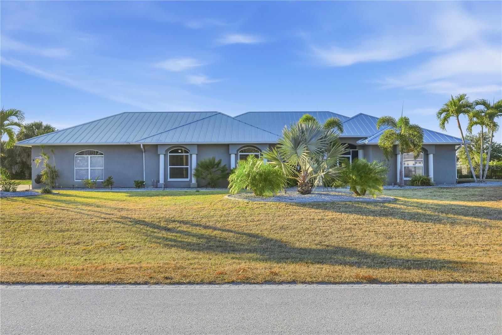 978 Boundary Blvd, Rotonda West, FL 33947