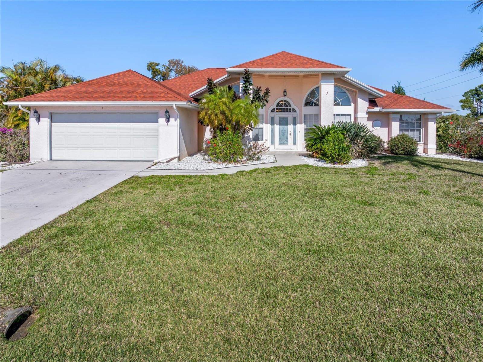 1 Long Meadow Ln, Rotonda West, FL 33947
