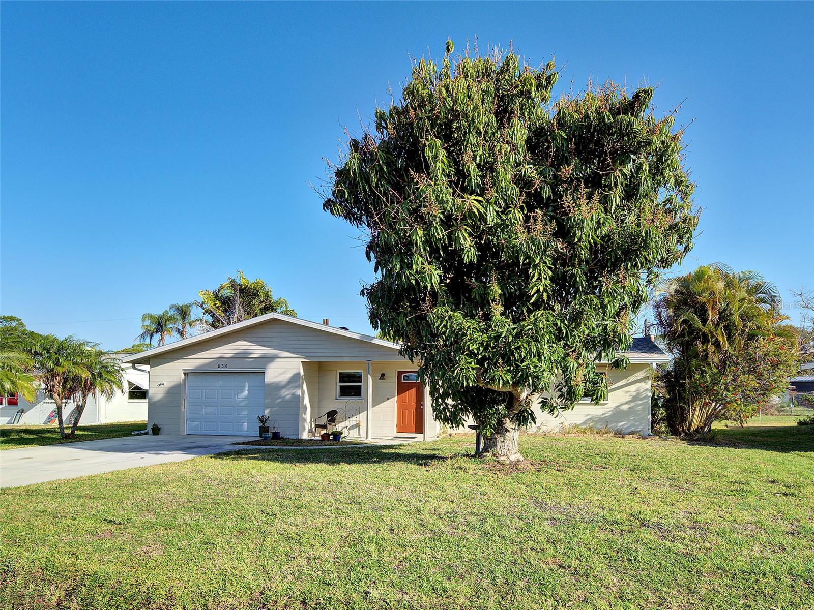 836 Stewart St, Englewood, FL 34223