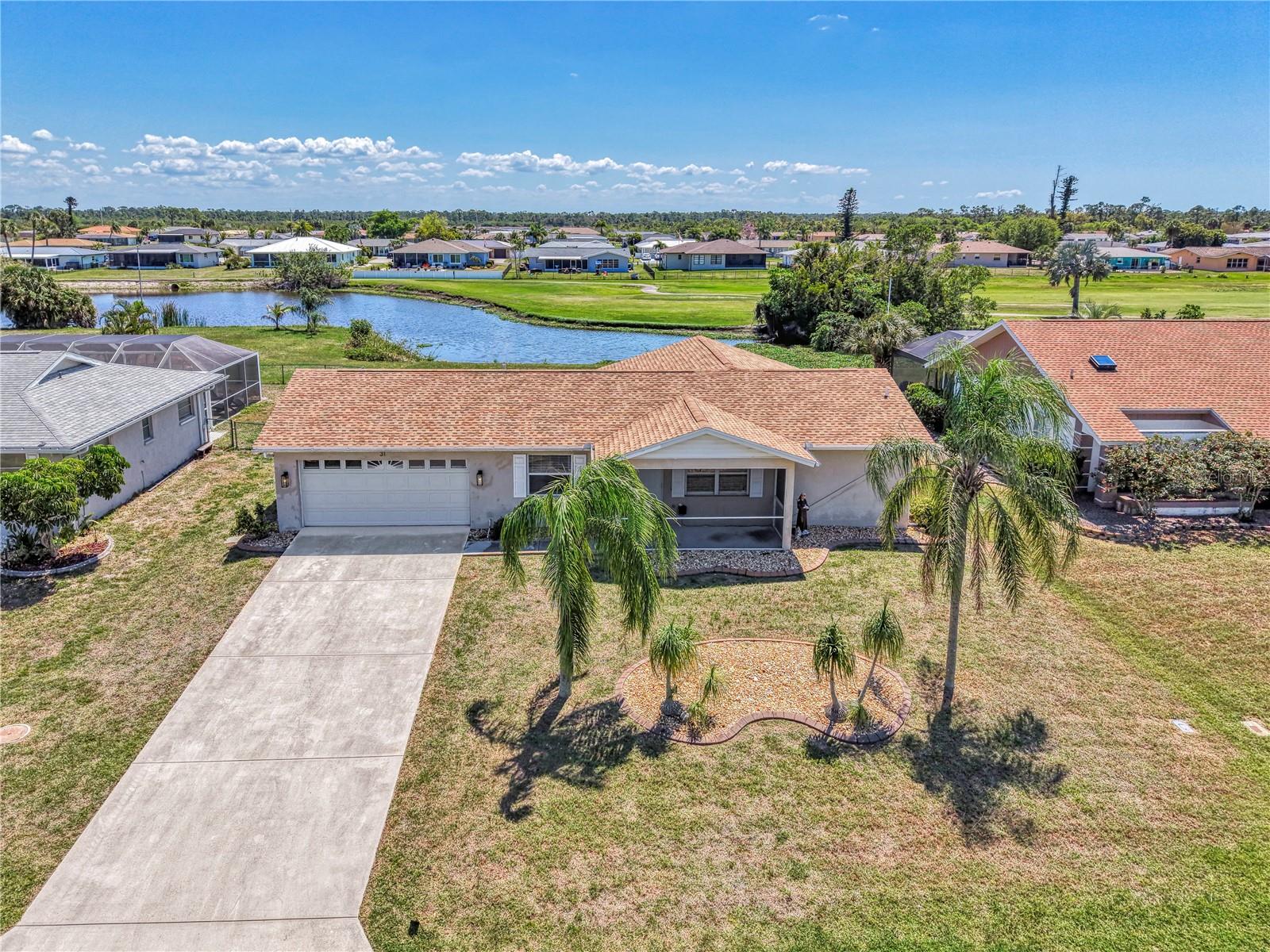 31 Oakland Hills Ct, Rotonda West, FL 33947