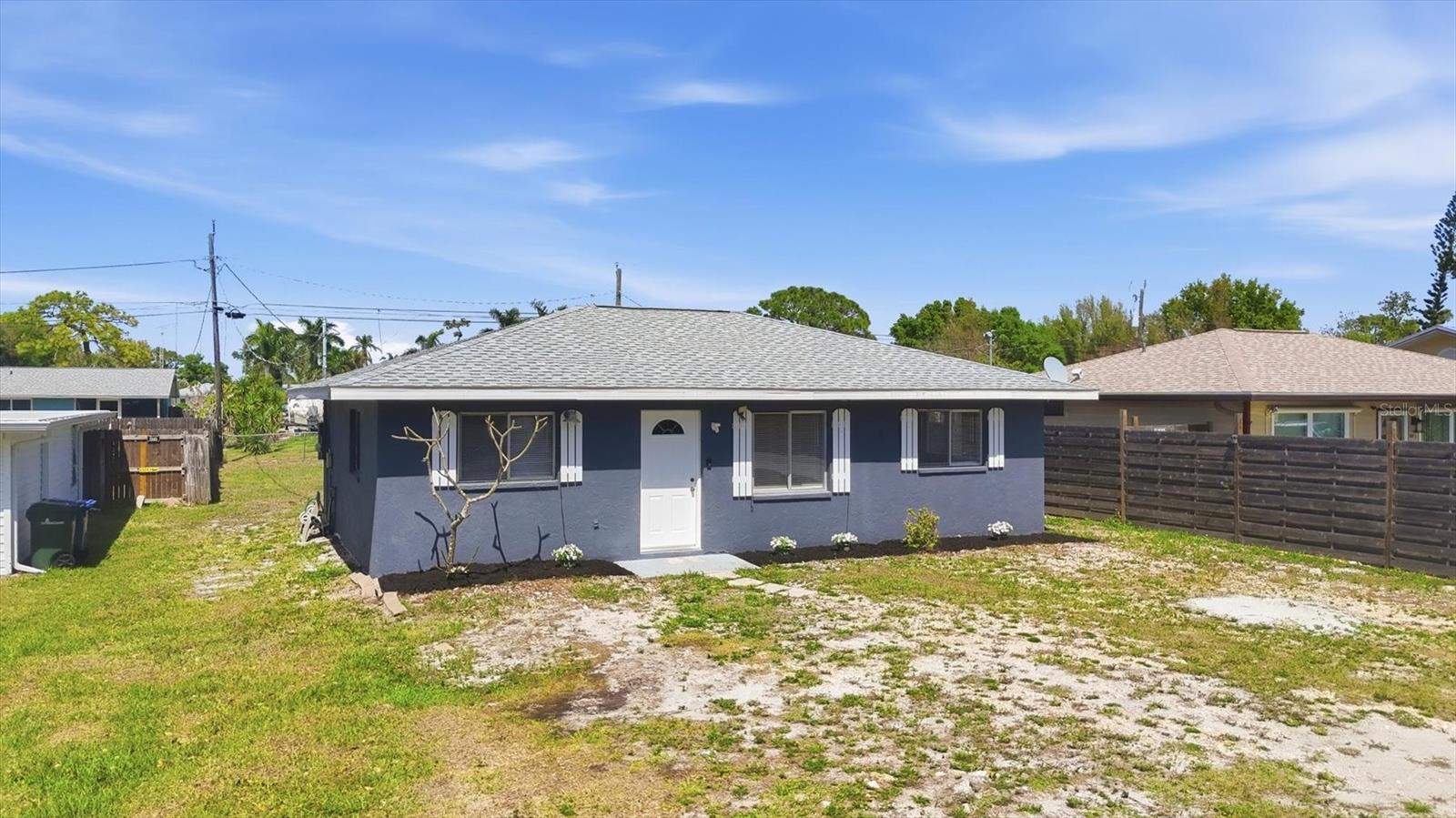 564 Leach St, Englewood, FL 34223