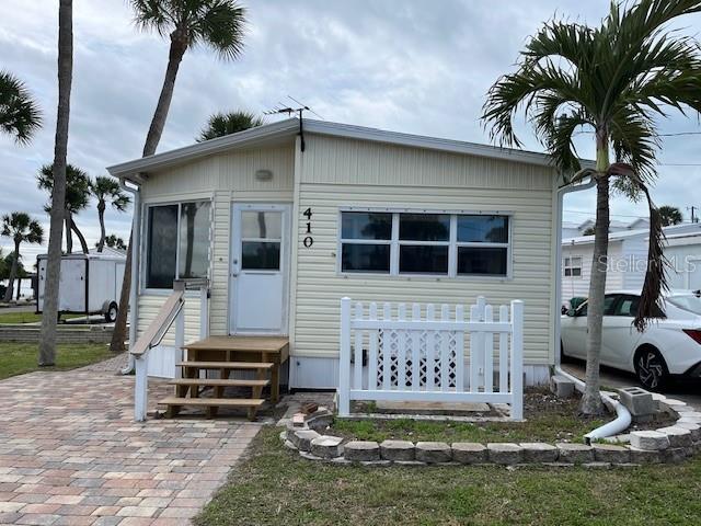 410 Dije St, Englewood, FL 34223