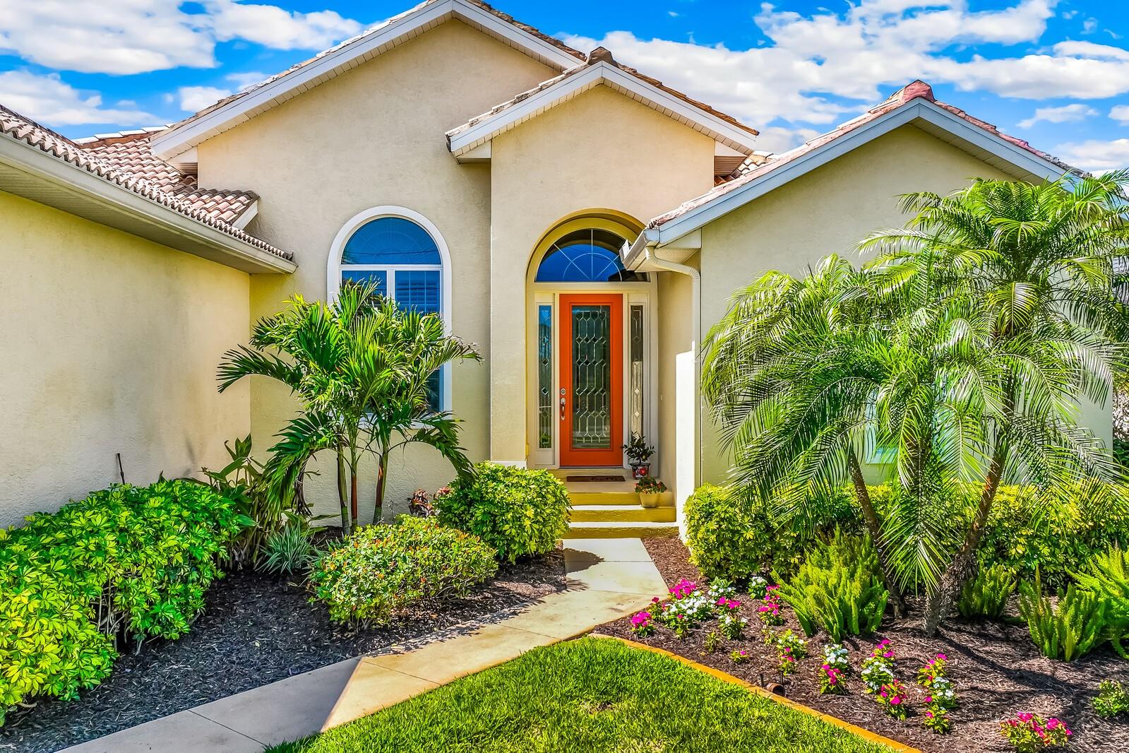 4034 Cape Haze Dr, Cape Haze, FL 33946