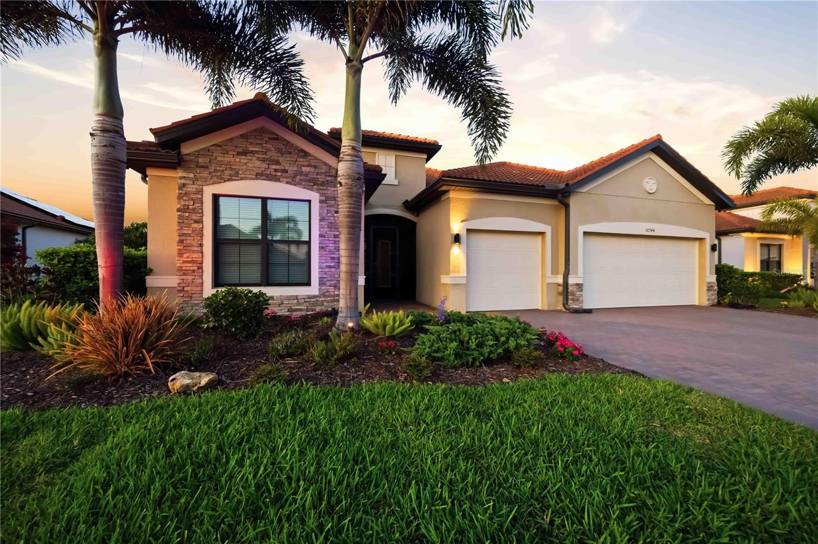 10744 Tarflower Dr, Venice, FL 34293