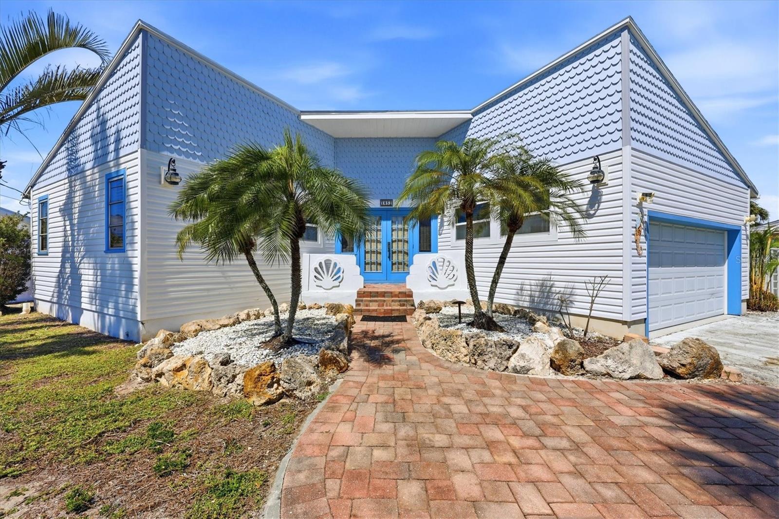 1052 Kant St, Englewood, FL 34224