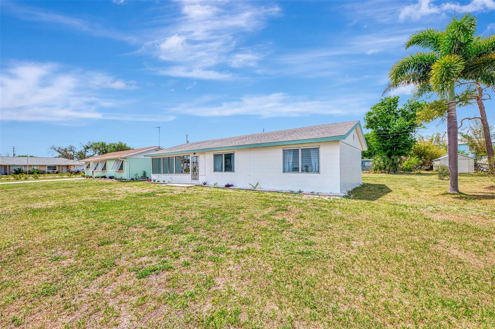 2870 9th St, Englewood, FL 34224