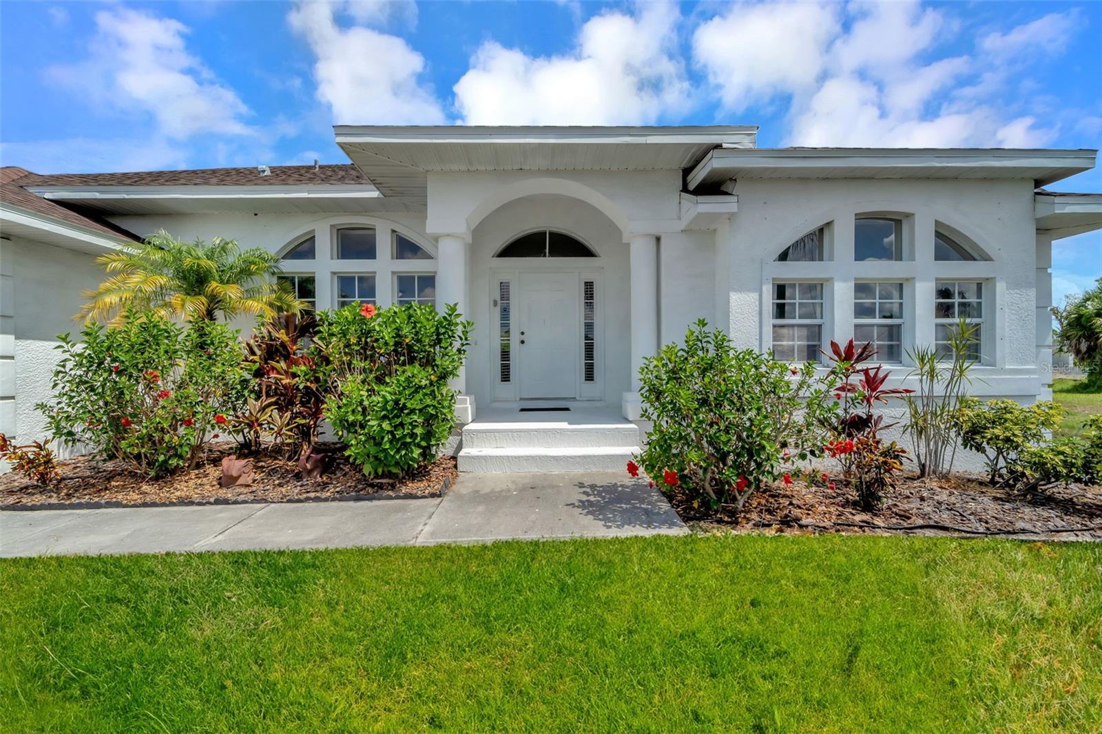 131 White Marsh Ln, Rotonda West, FL 33947