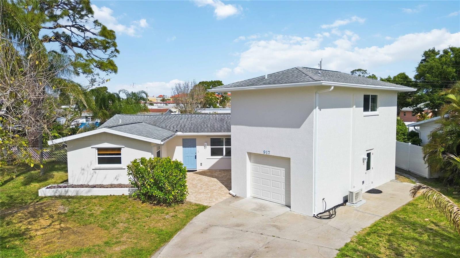 917 Church St, Venice, FL 34285
