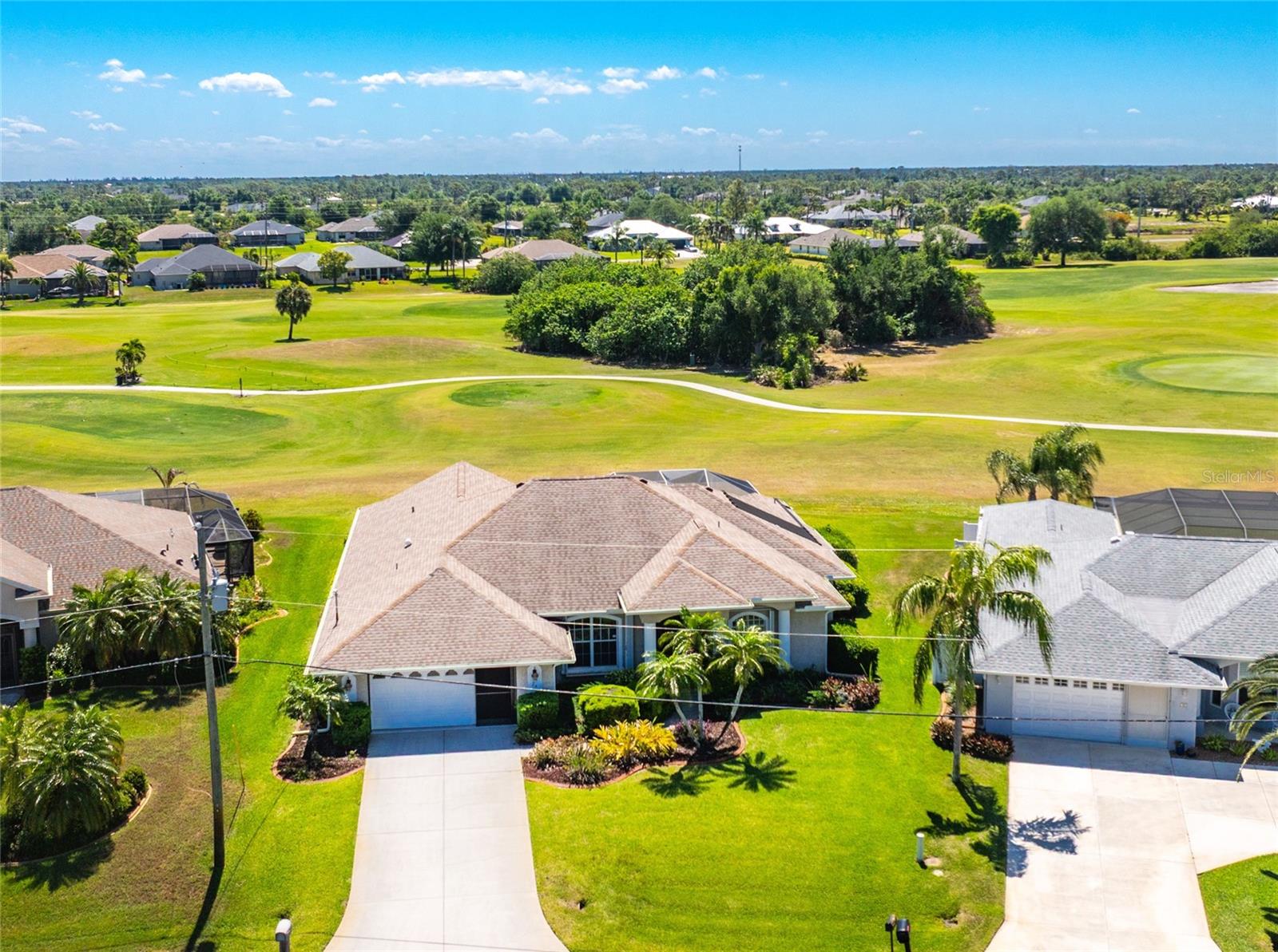 28 Medalist Ct, Rotonda West, FL 33947