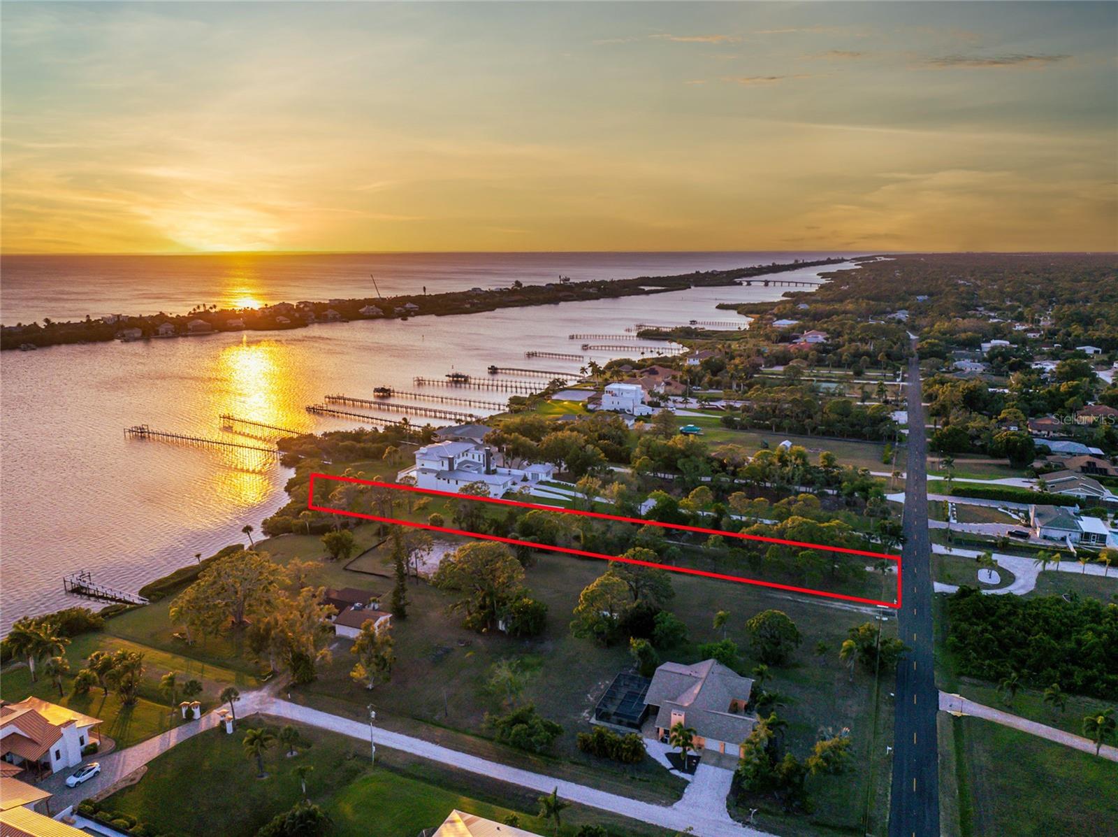 Bayshore Dr, Englewood, FL 34223