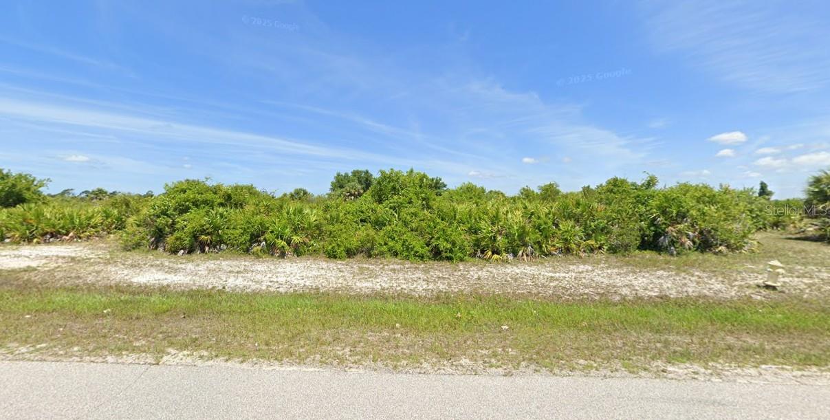 39 Decorore Dr, Rotonda West, FL 33947