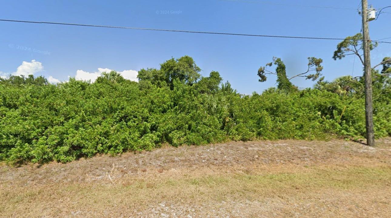177 Antilla Dr, Rotonda West, FL 33947