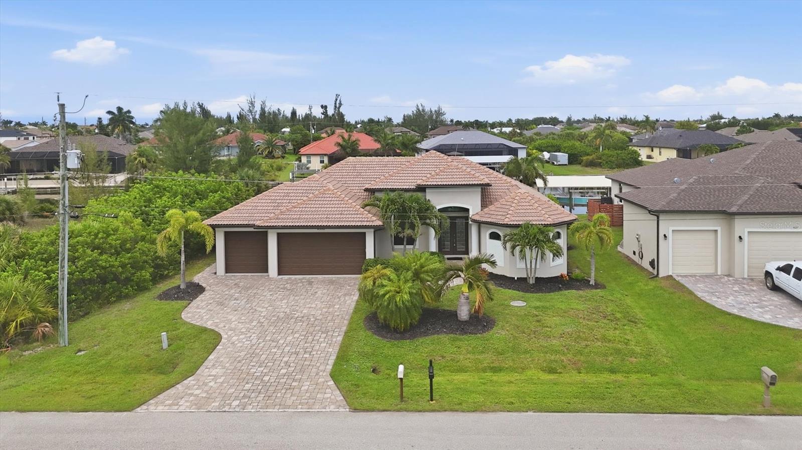 8330 Tracy Cir, Port Charlotte, FL 33981