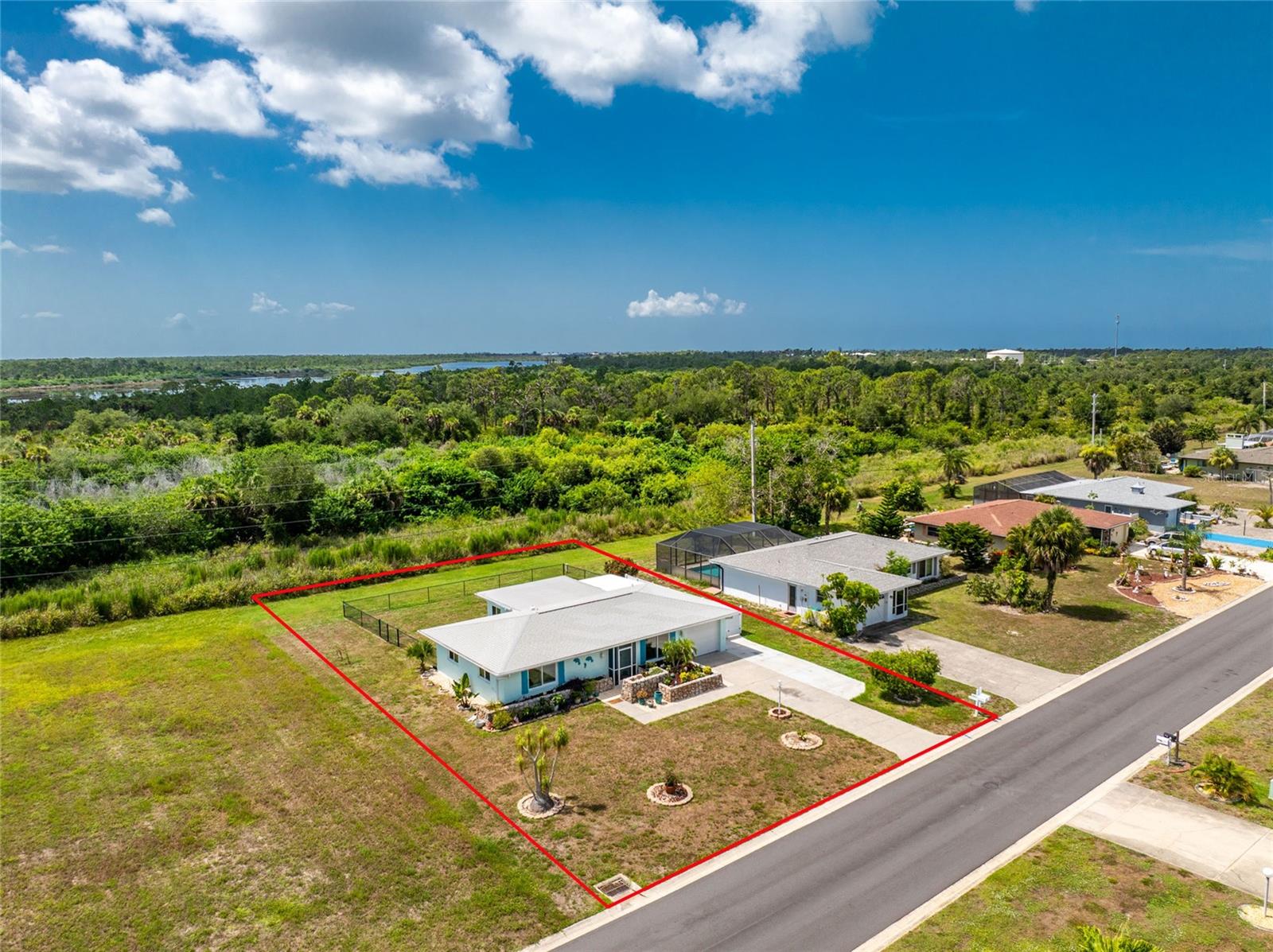 23 Annapolis Ln, Rotonda West, FL 33947