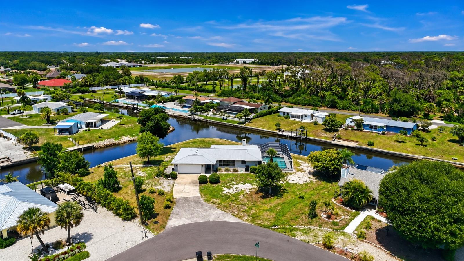 898 E 6th St, Englewood, FL 34223