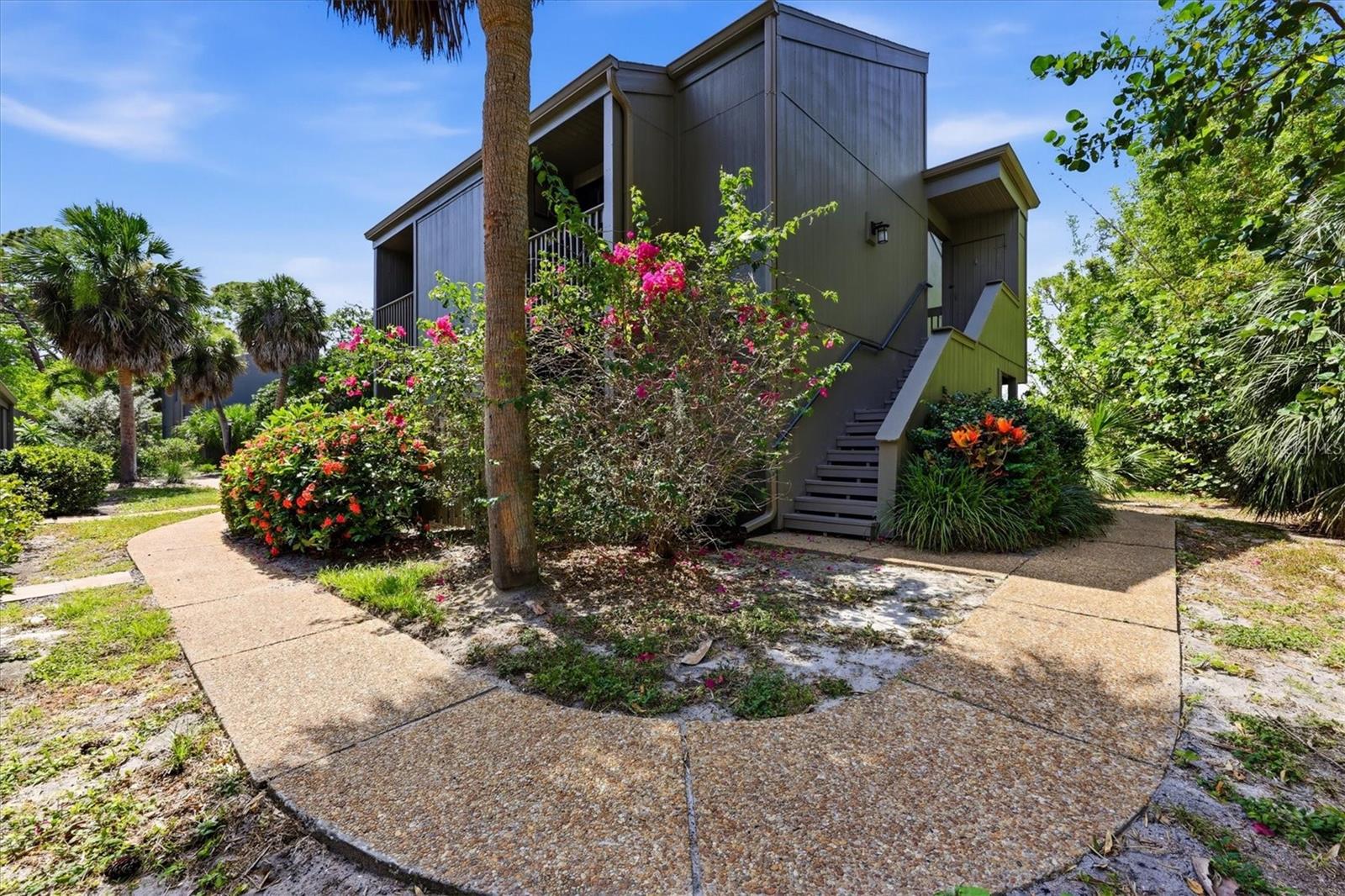 120 Woodland Pl #120, Osprey, FL 34229