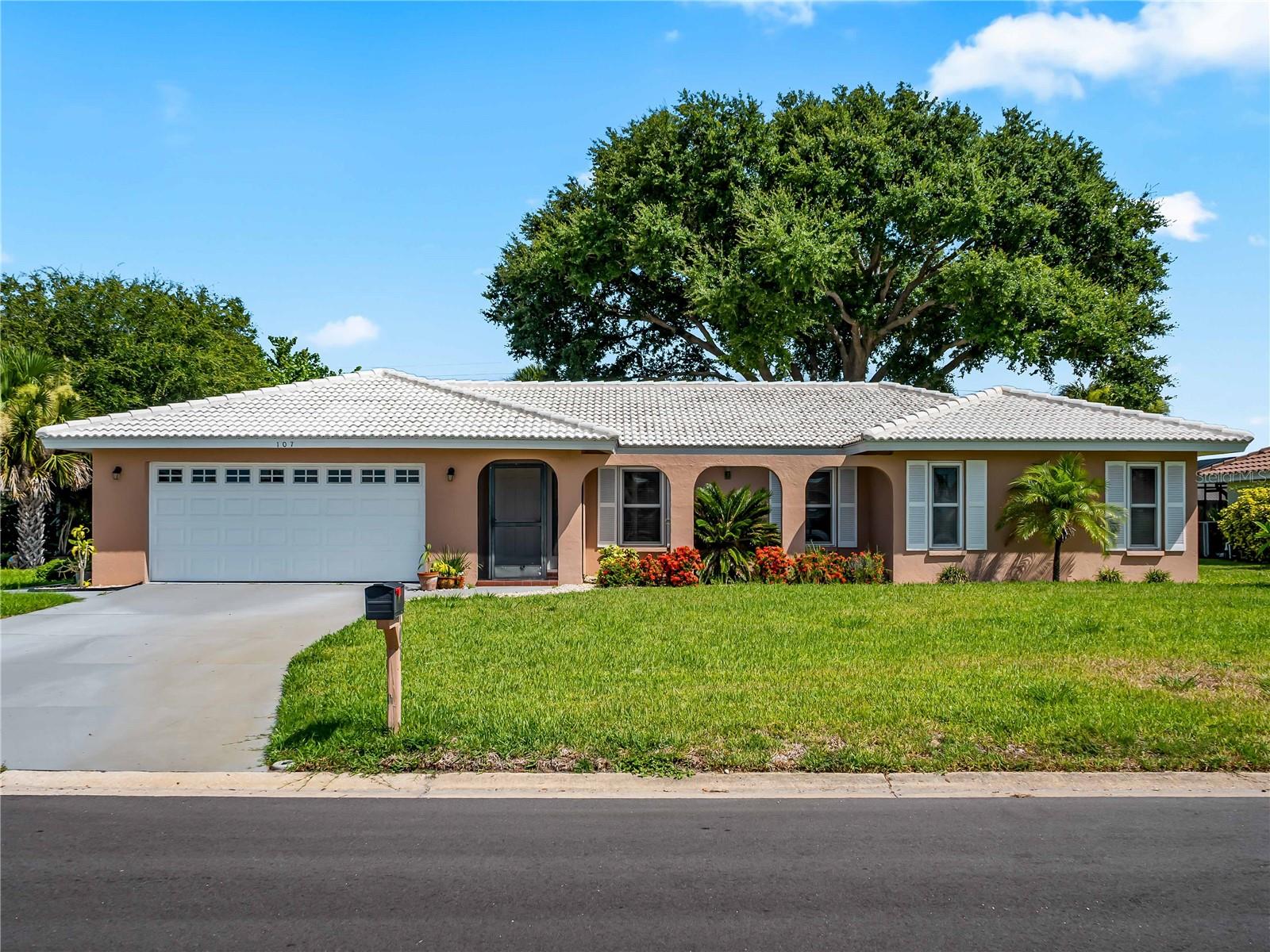 107 Corot Dr, Nokomis, FL 34275