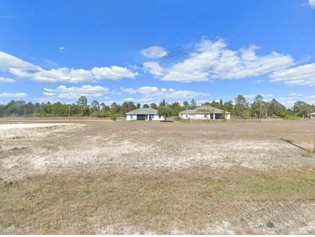 825 Ne 44th Ln, Cape Coral, FL 33909