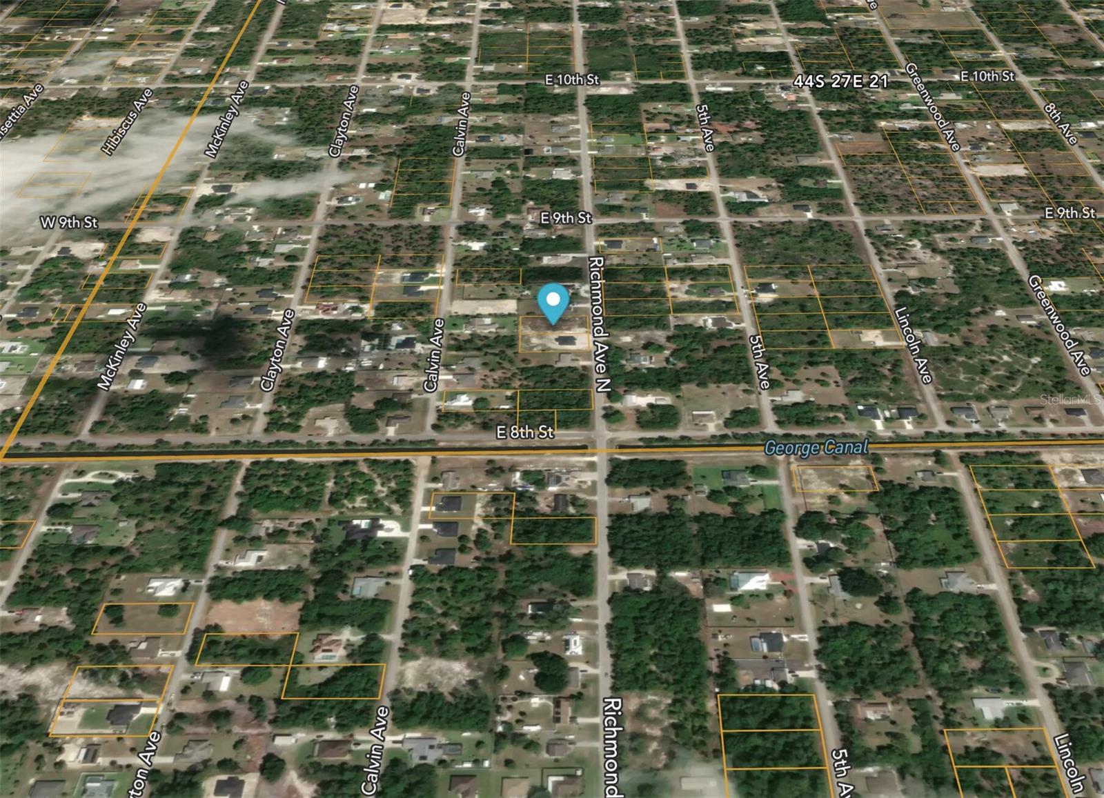 811 Richmond Ave N, Lehigh Acres, FL 33972