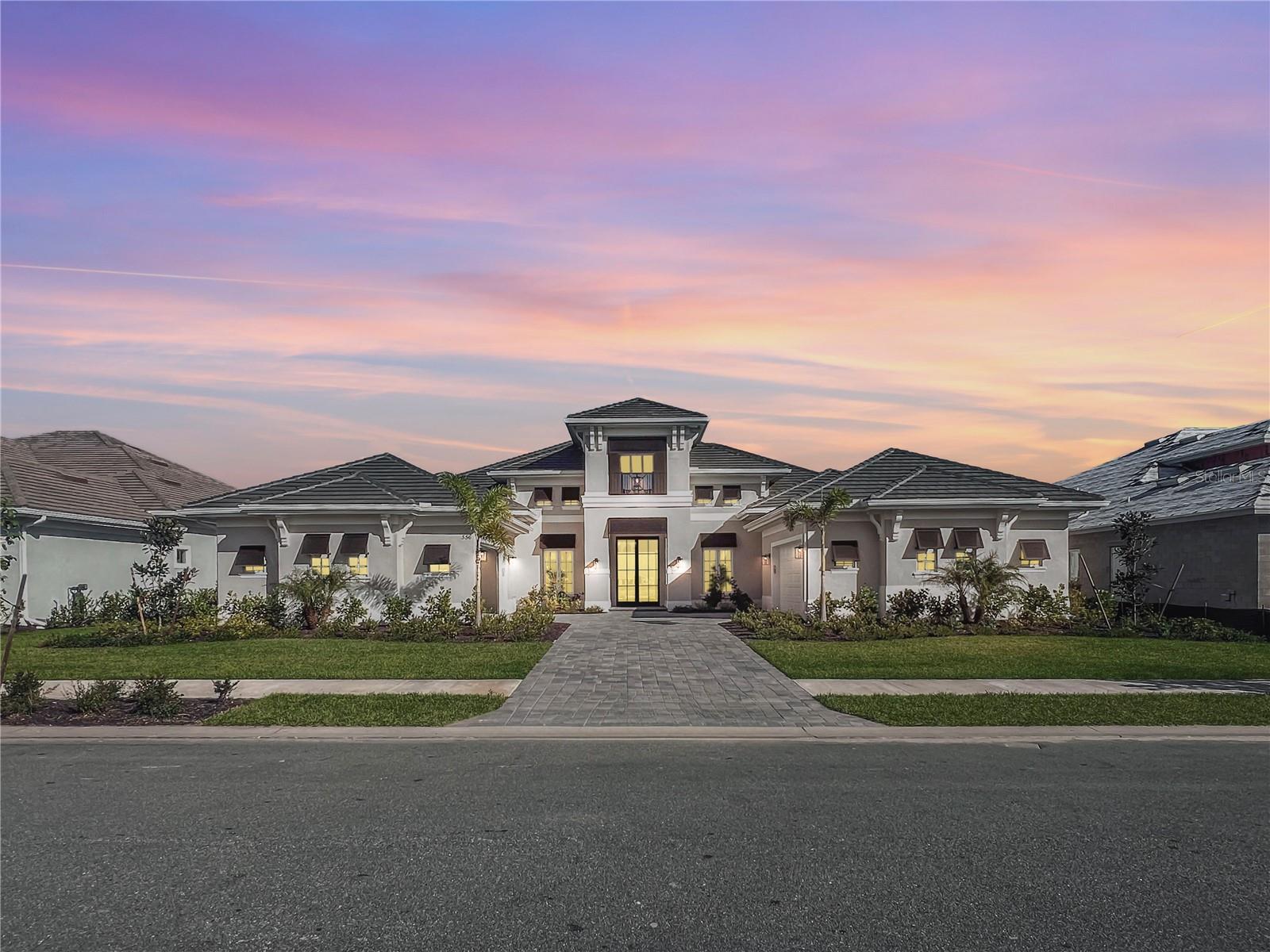 572 Blue Shell Loop, Sarasota, FL 34240