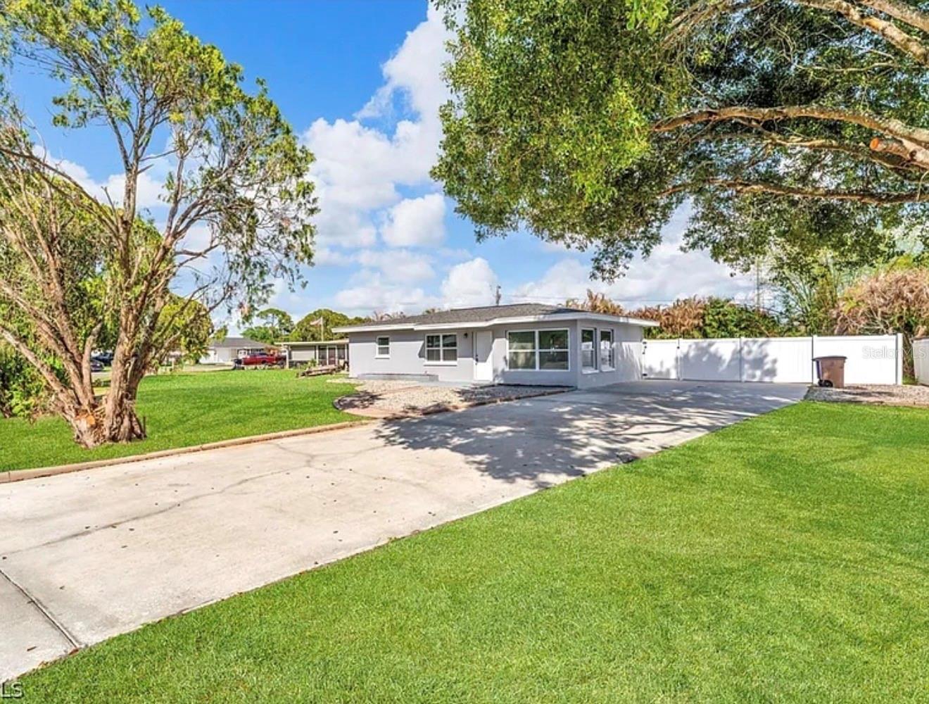 Lehigh Acres, FL 33936