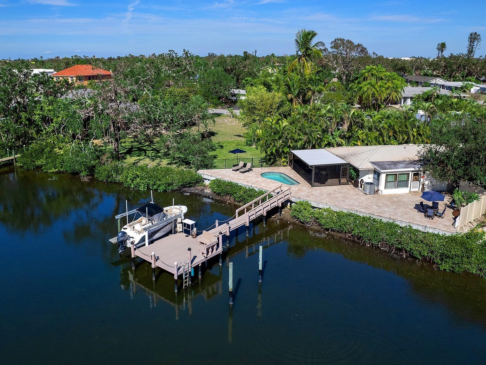 5508 Dinah Ln, Sarasota, FL 34231
