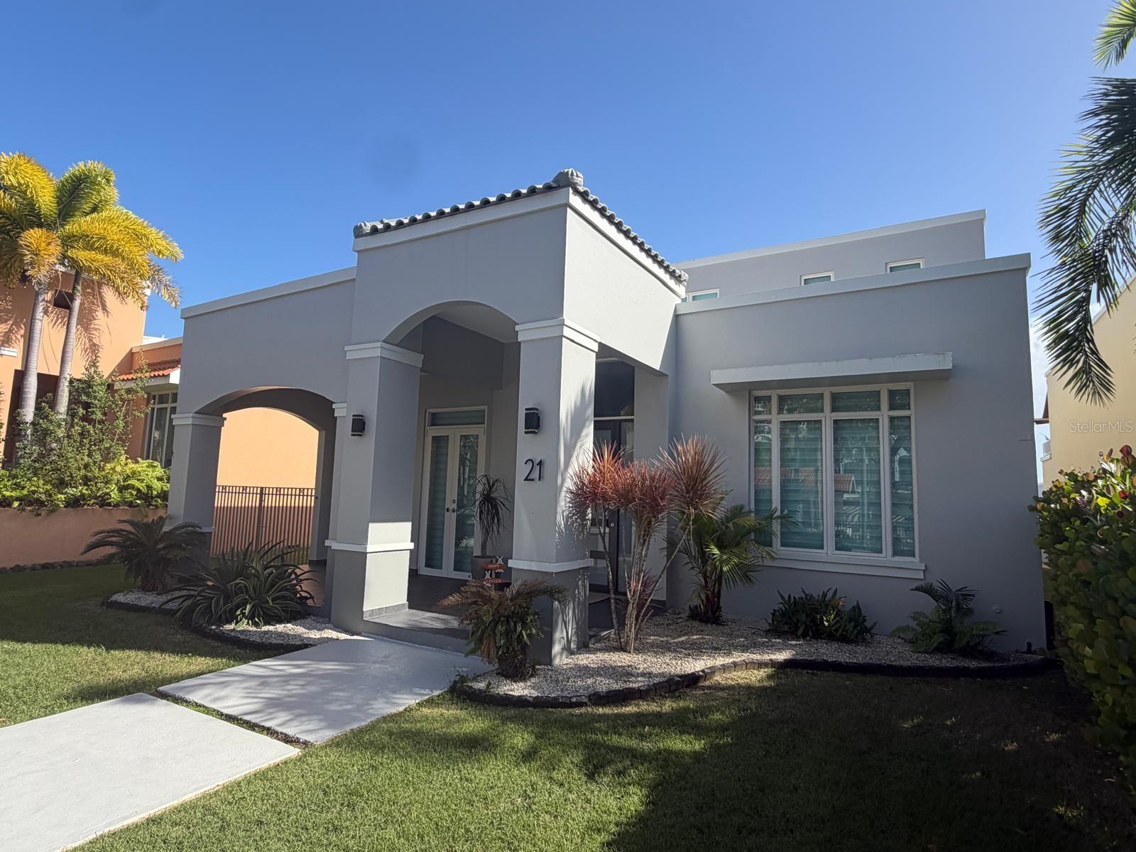 21 Aquamarine, Vega Alta, PR 00692