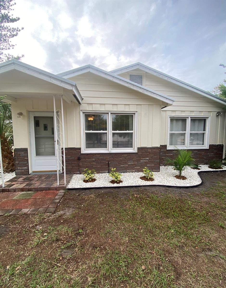 2928 Bahia Vista St, Sarasota, FL 34239