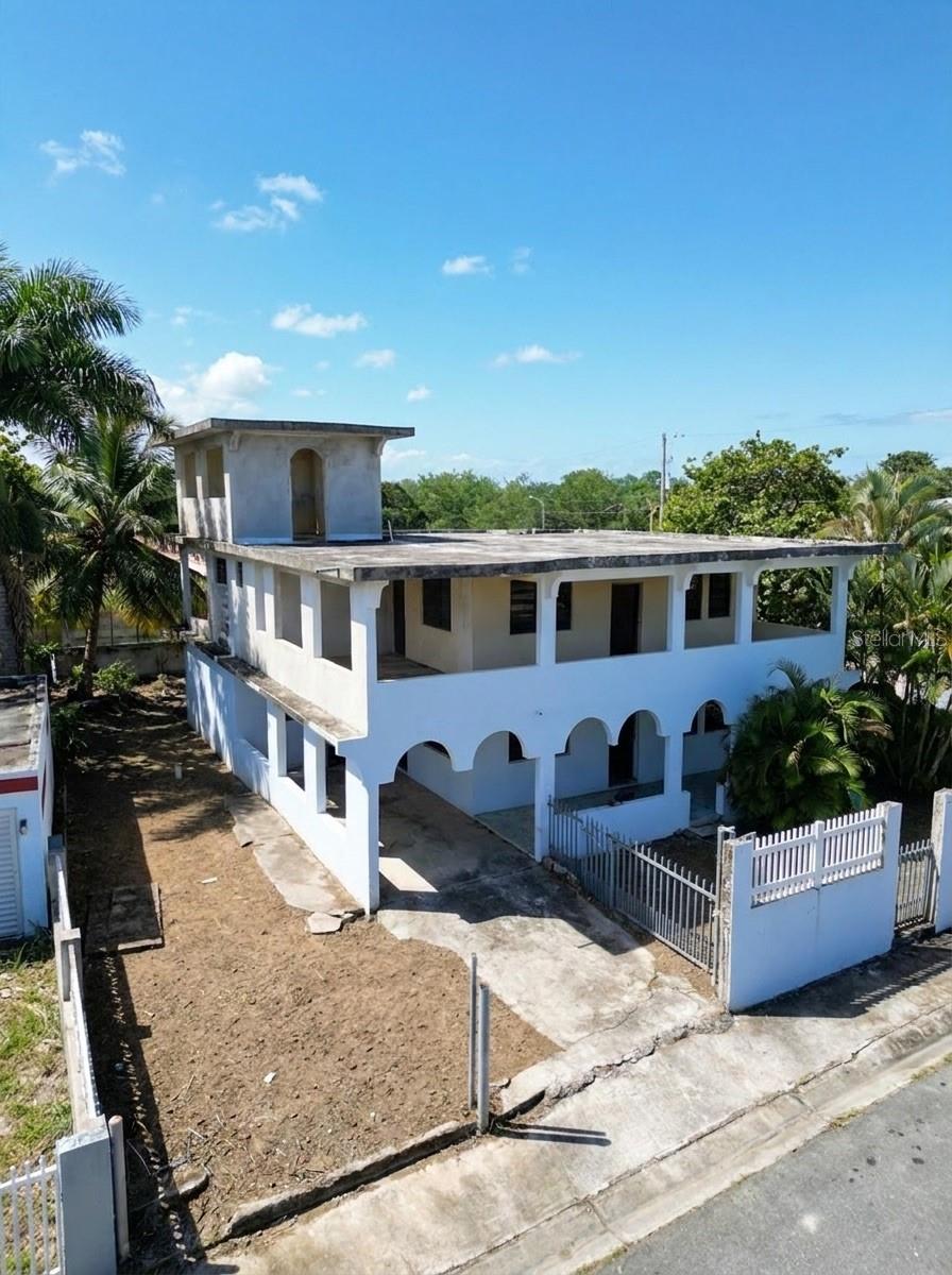 Calle 2 Mameyal #A18, Dorado, PR 00646