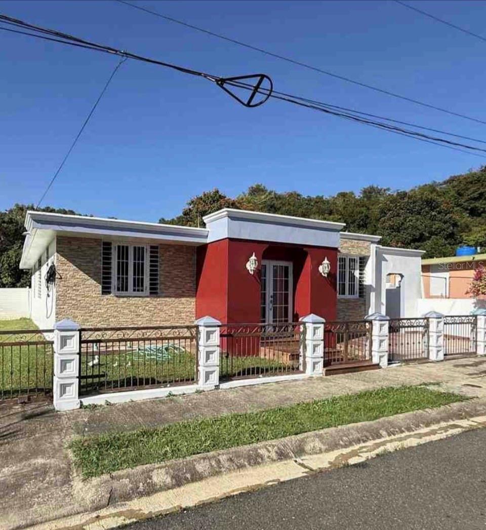 2a Reparto Seoane, Florida, PR 00650