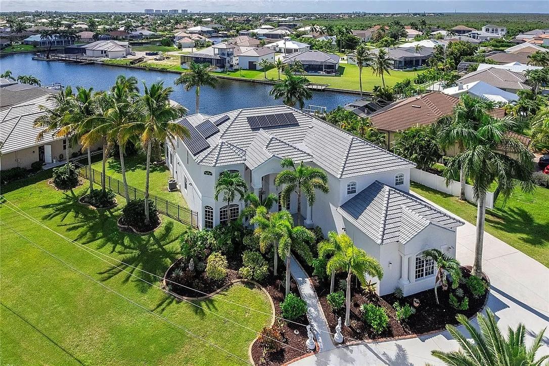 2938 Sw 40th St, Cape Coral, FL 33914