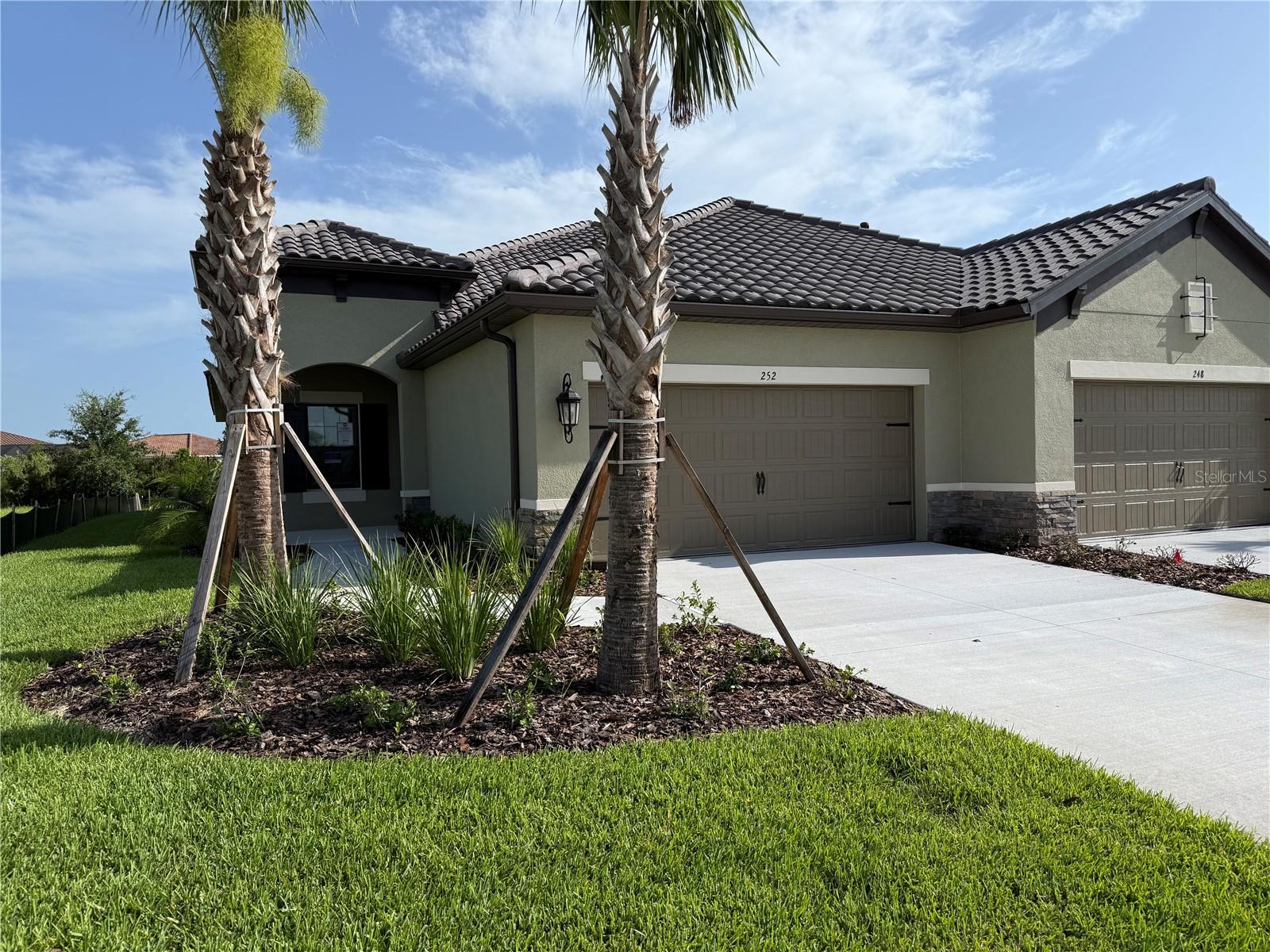 252 Altamura Cir, Nokomis, FL 34275