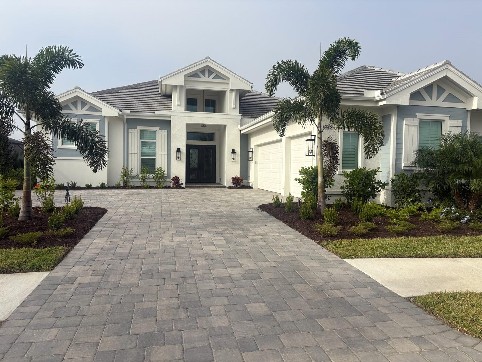 1042 Blue Shell Loop, Sarasota, FL 34240