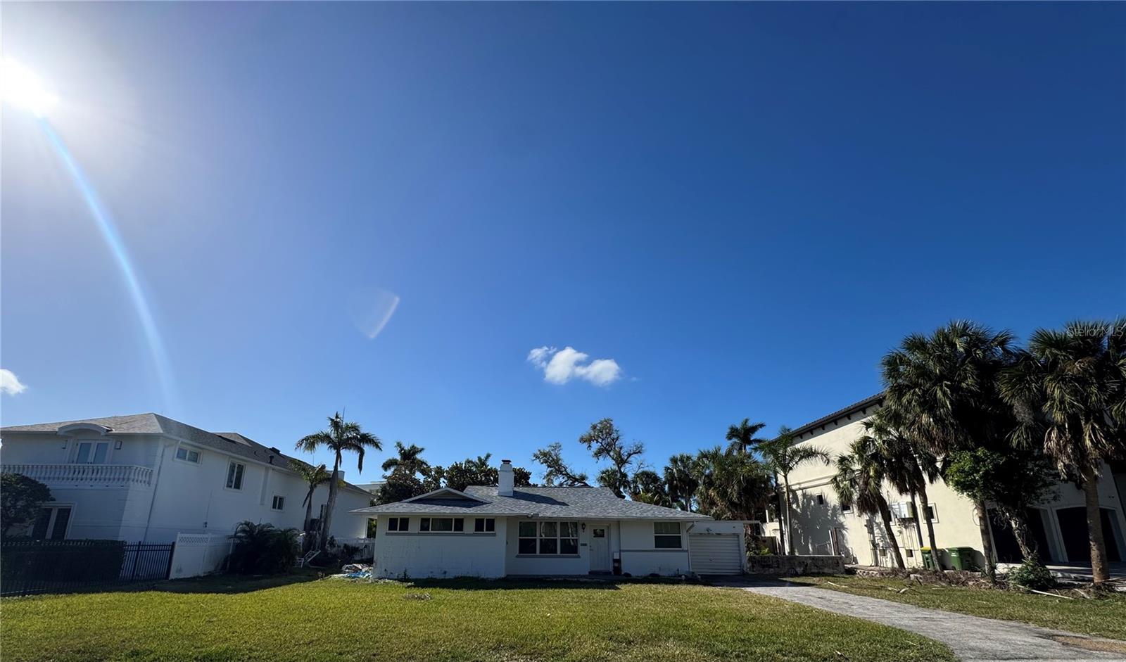1355 Harbor Dr, Sarasota, FL 34239