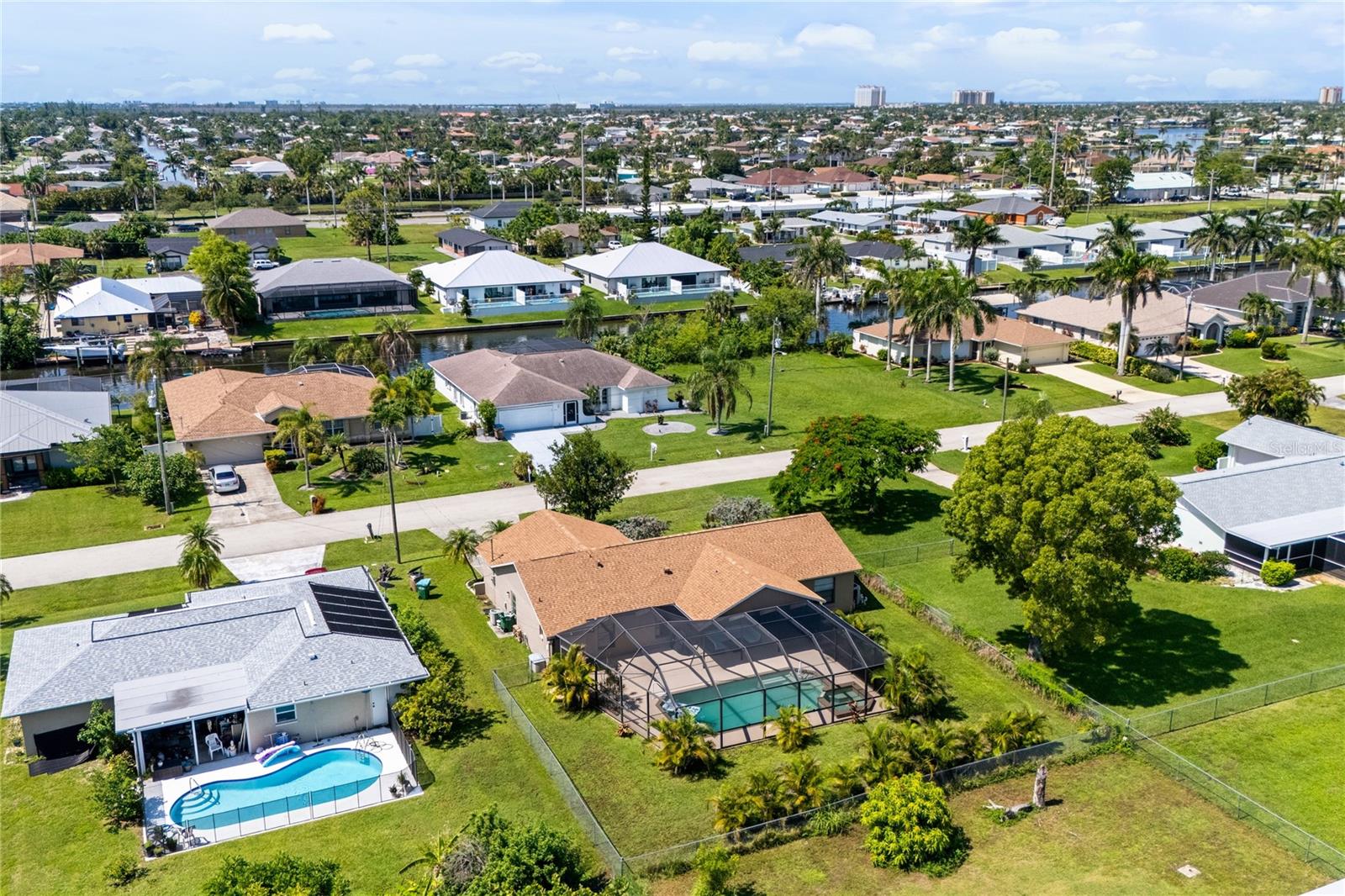 221 Sw 47th St, Cape Coral, FL 33914