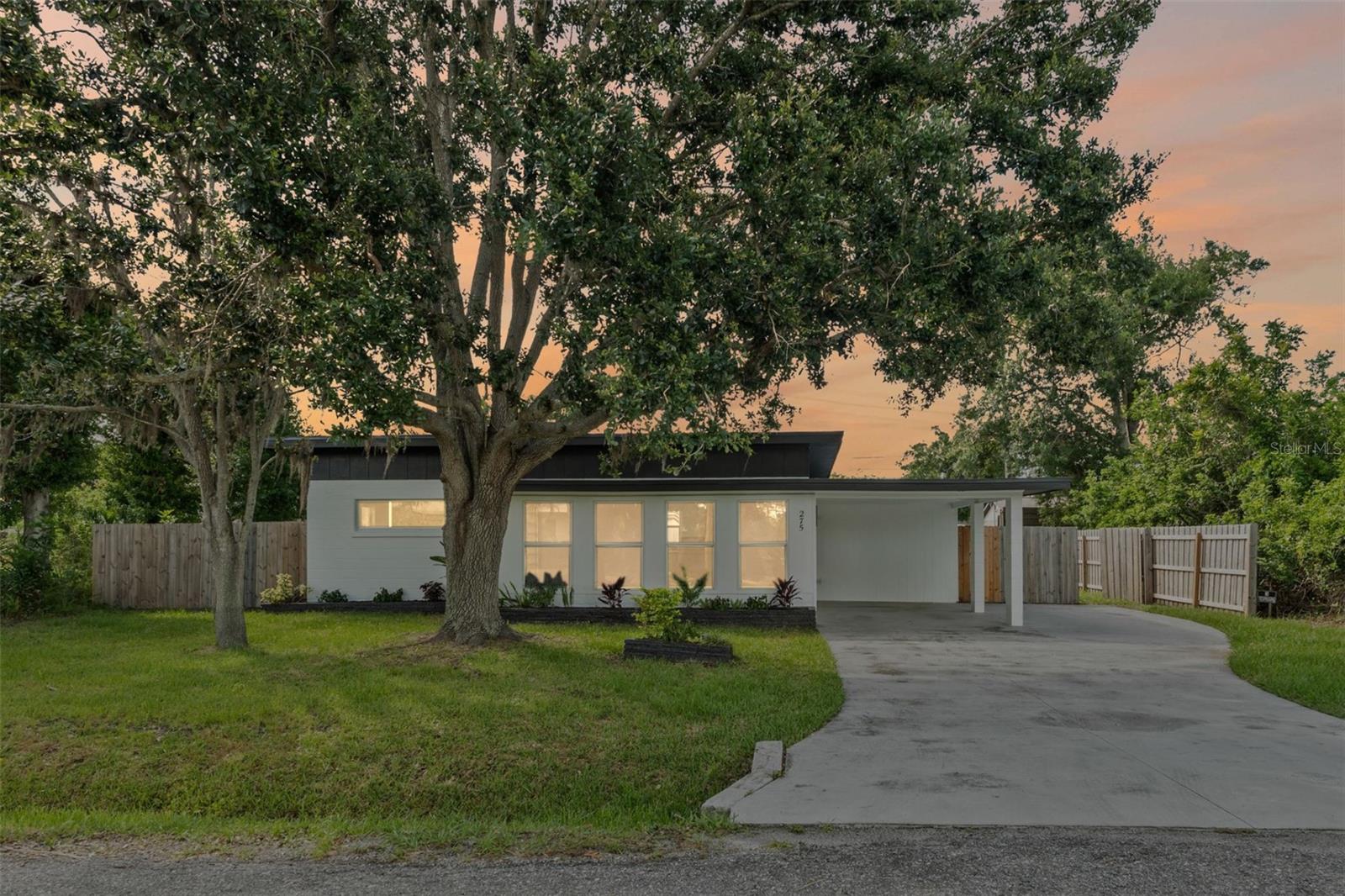 275 Garden Rd, Venice, FL 34293