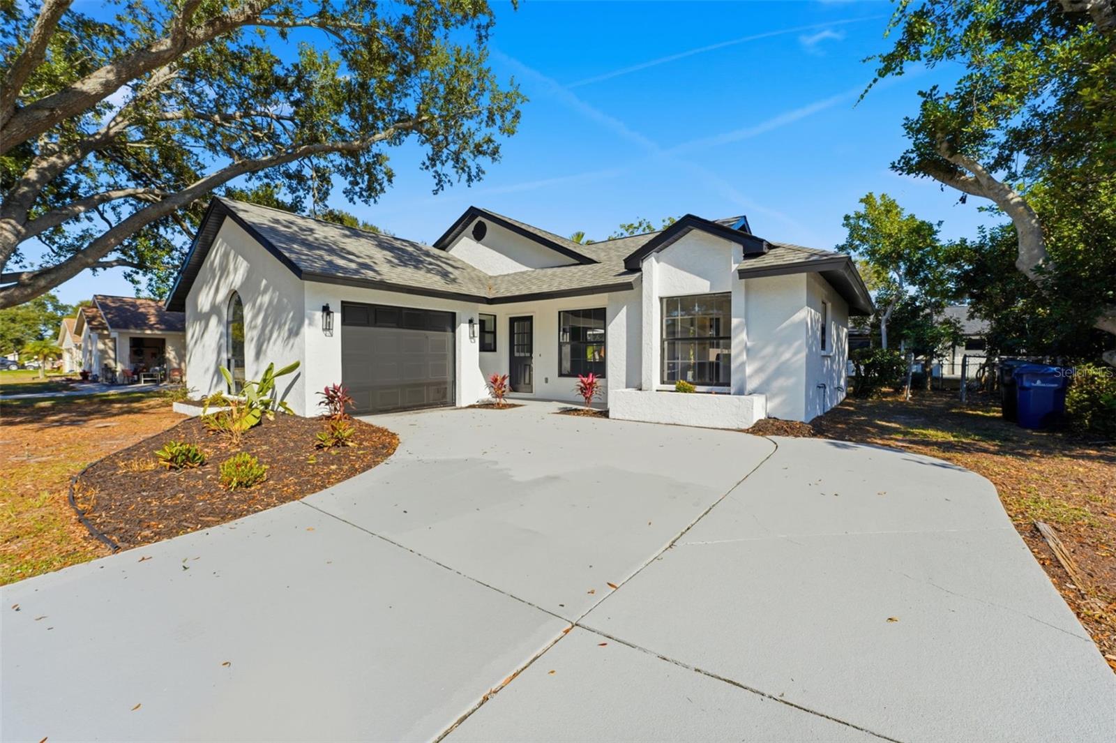 5737 Deer Hollow Ln W, Sarasota, FL 34232