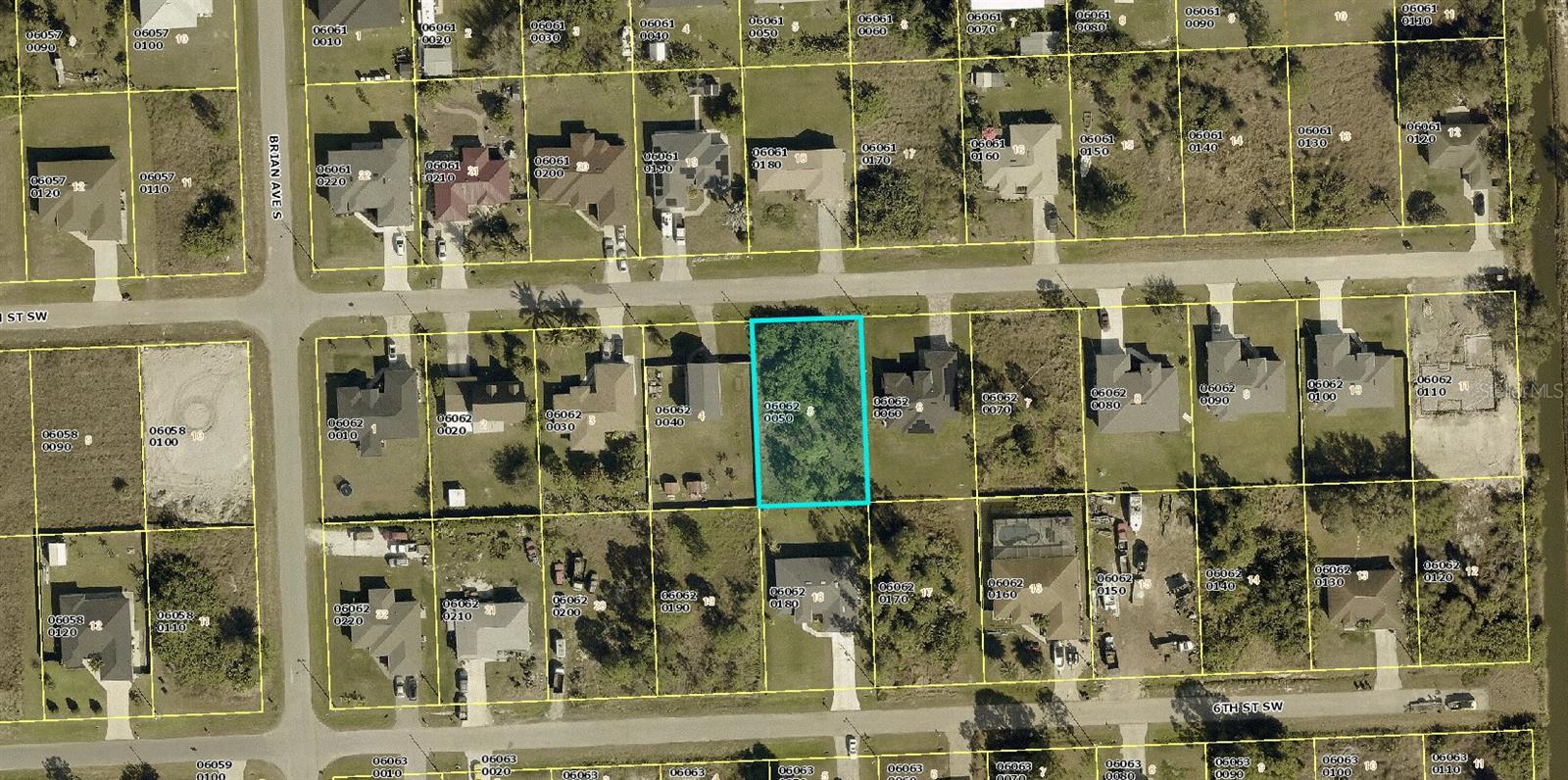 3813 5th St Sw, Lehigh Acres, FL 33976