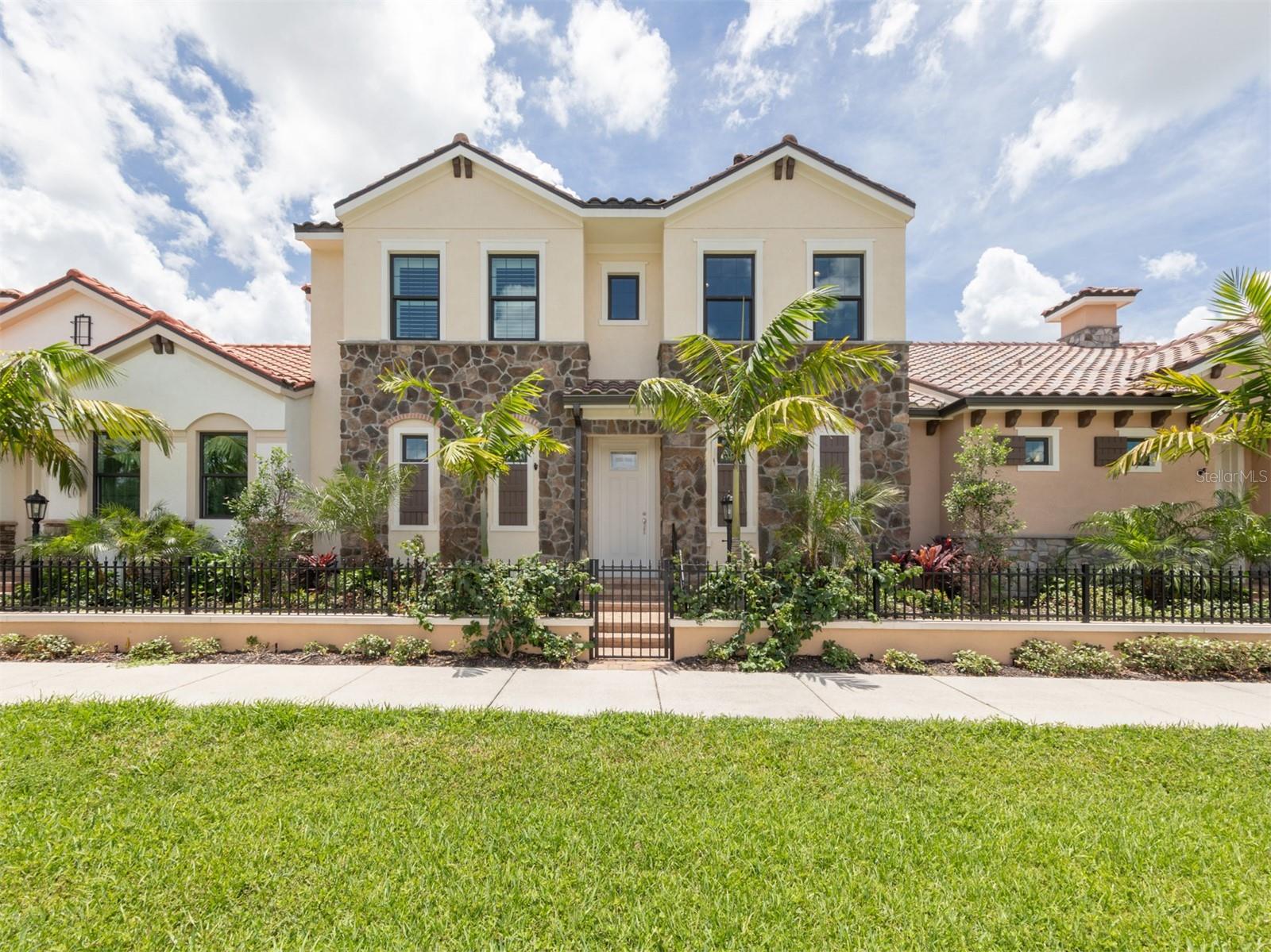 922 E Venice Ave, Venice, FL 34285