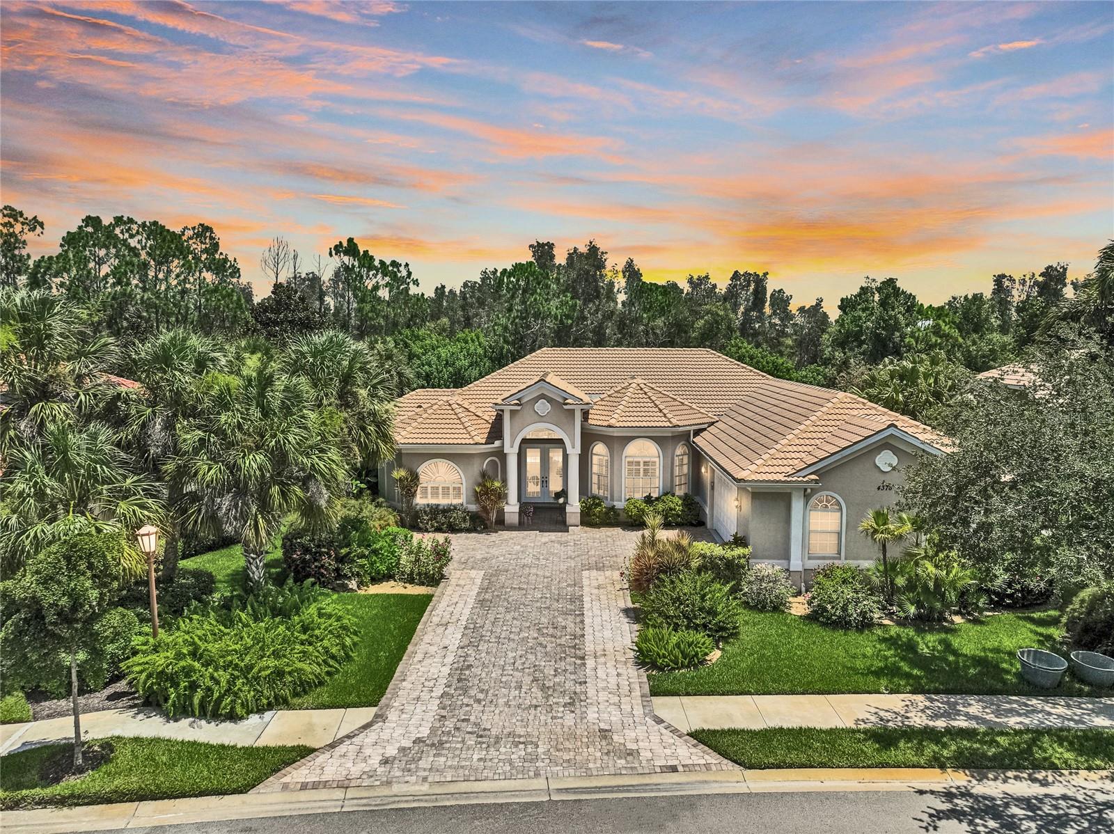 4376 Corso Venetia Blvd, Venice, FL 34293