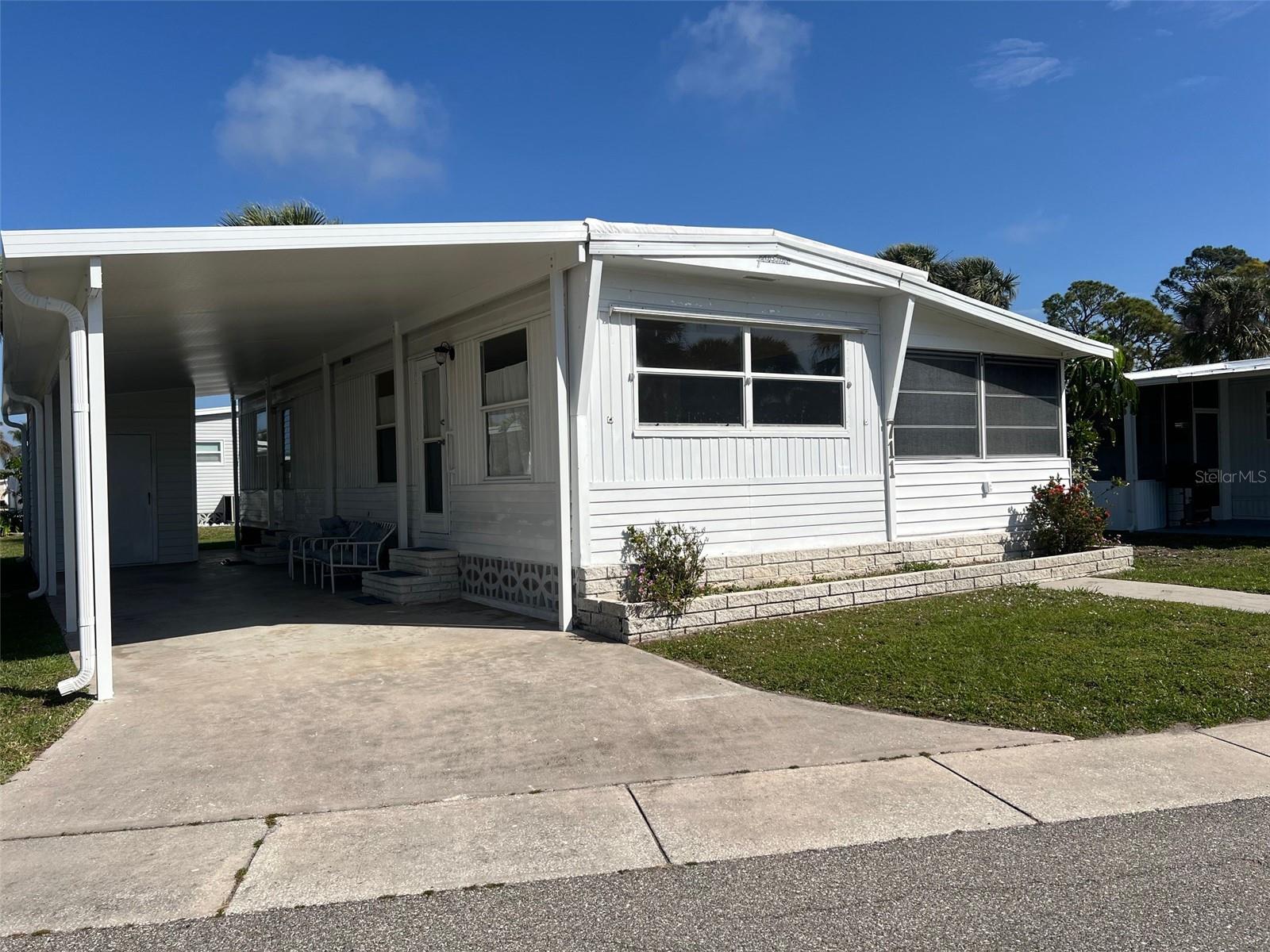 711 Chrysanthemum Dr, Venice, FL 34293