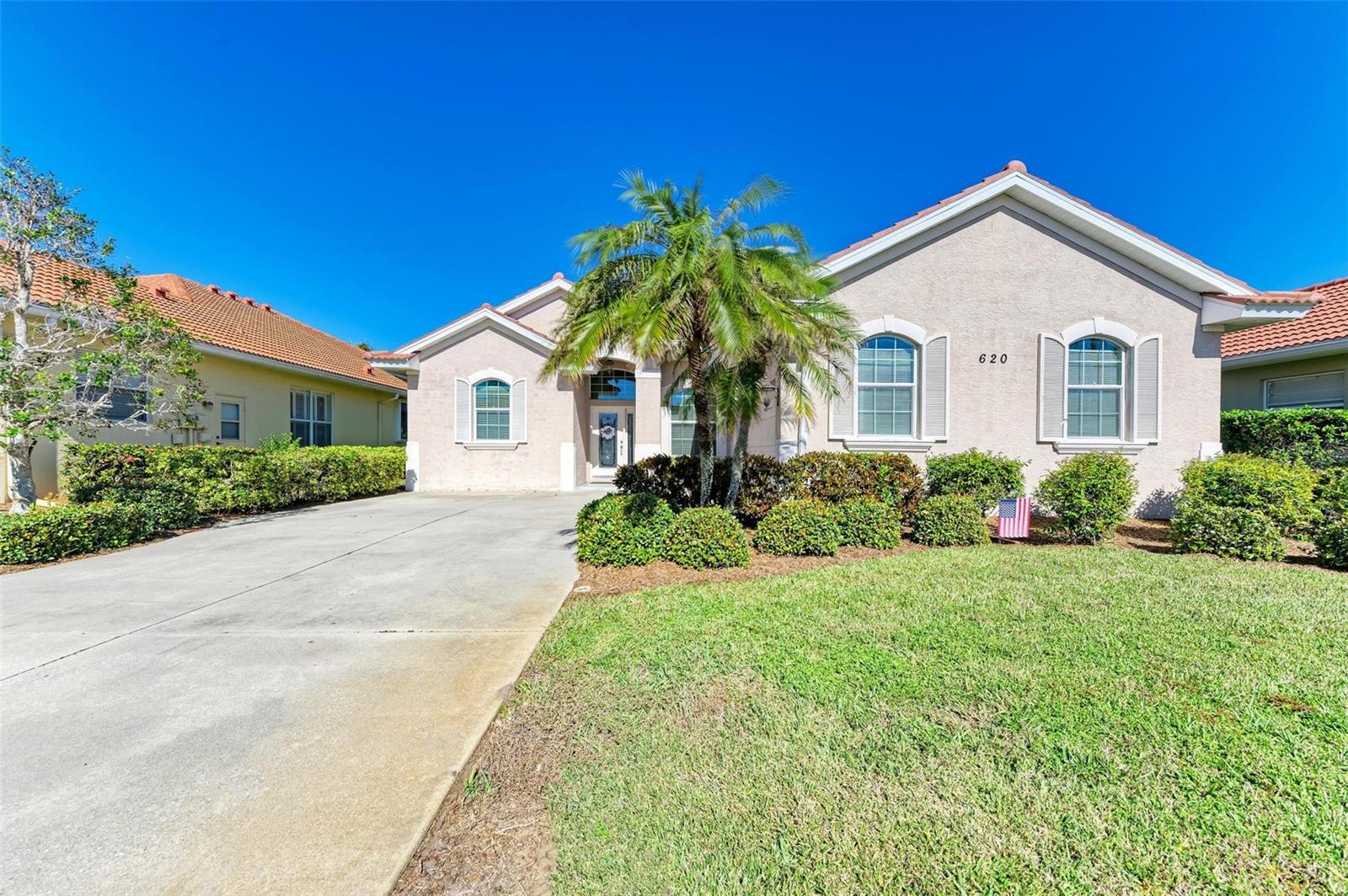 620 Lakescene Dr, Venice, FL 34293