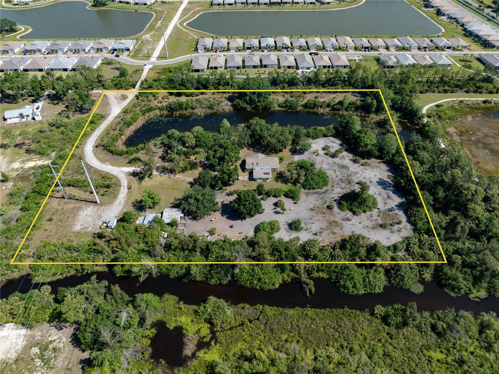 2327 Ewing Dr, Venice, FL 34292
