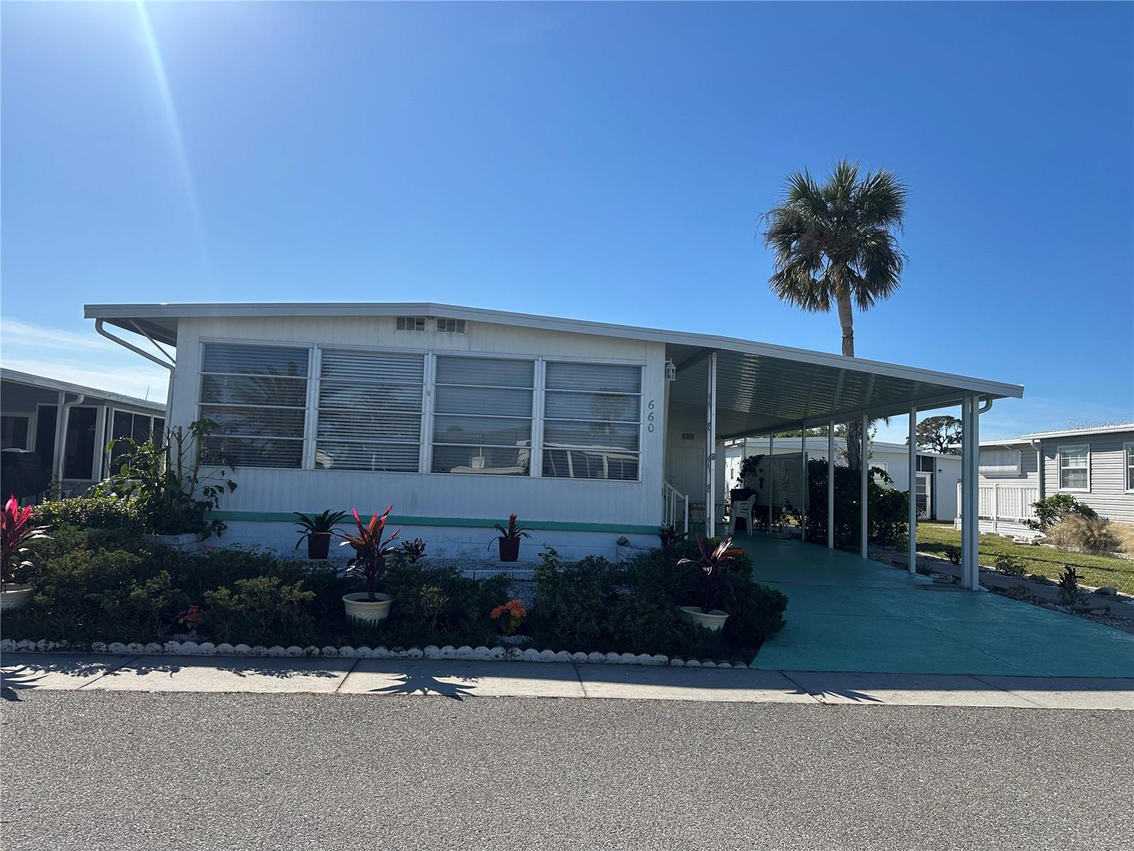 660 Water Lily Dr, Venice, FL 34293
