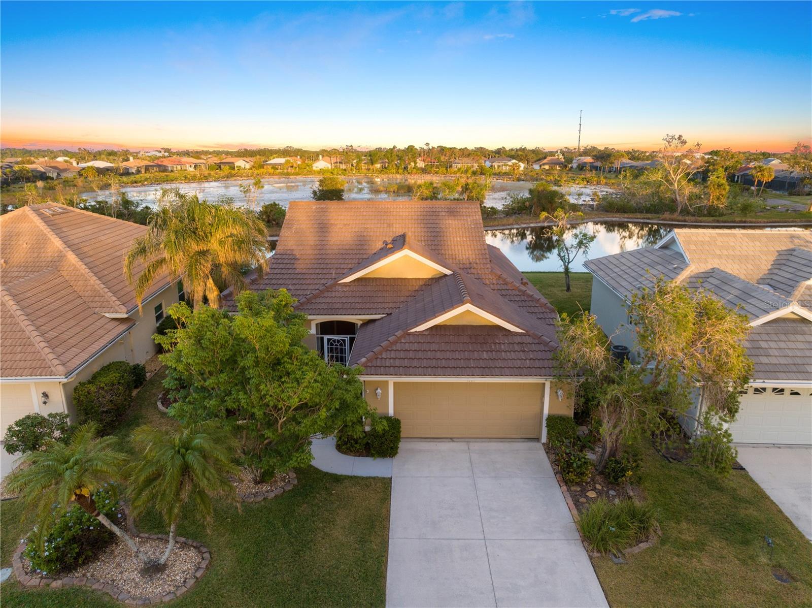 1307 Highland Greens Dr, Venice, FL 34285