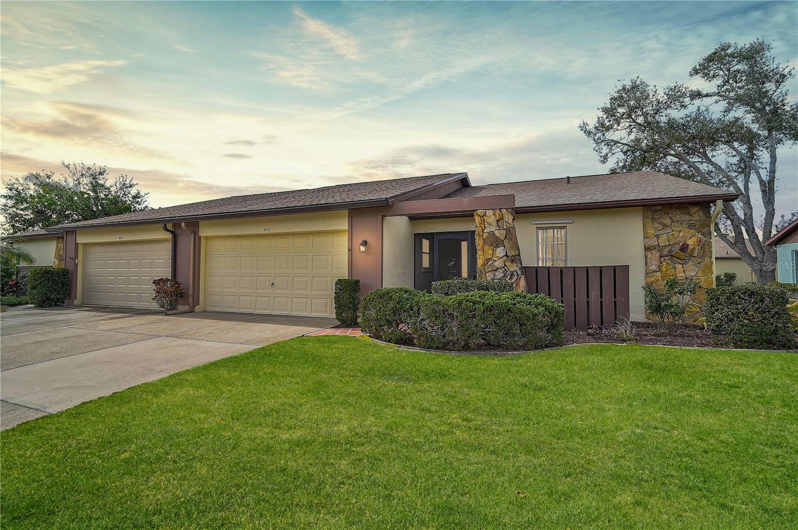 652 Linden Dr, Englewood, FL 34223
