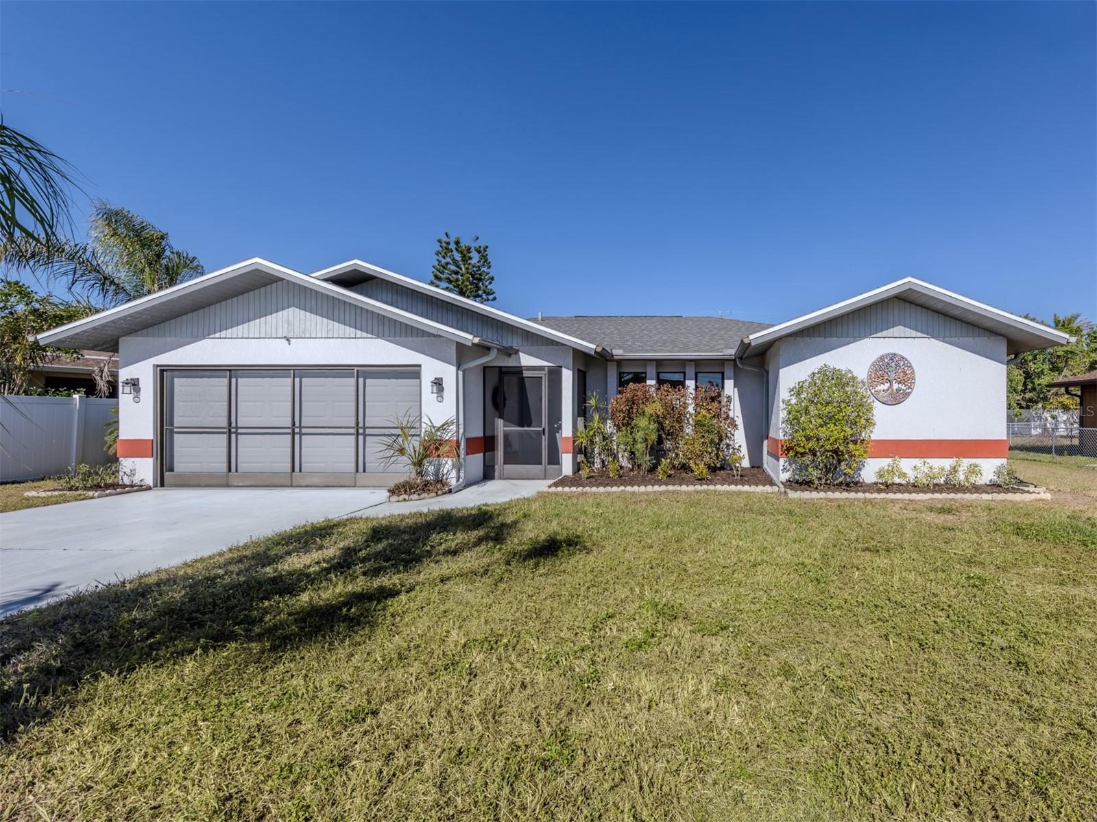 4060 Barbary Ln, North Port, FL 34287