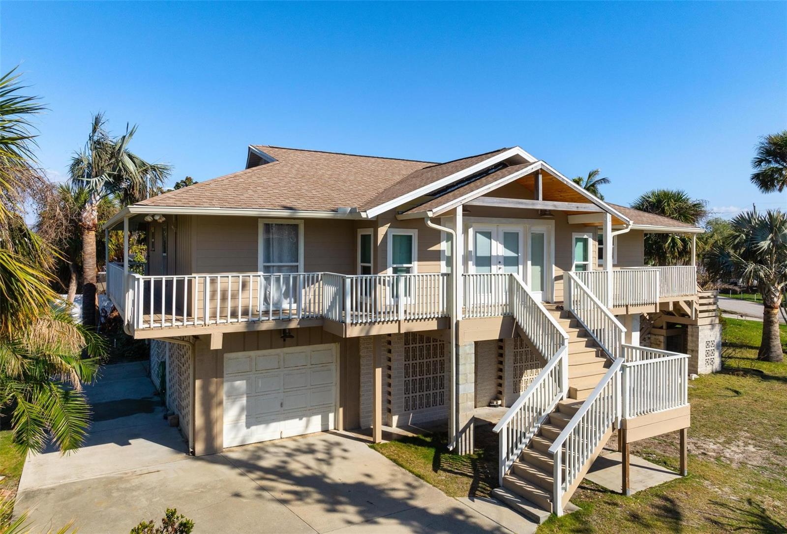 397 Flamingo Dr, Venice, FL 34285