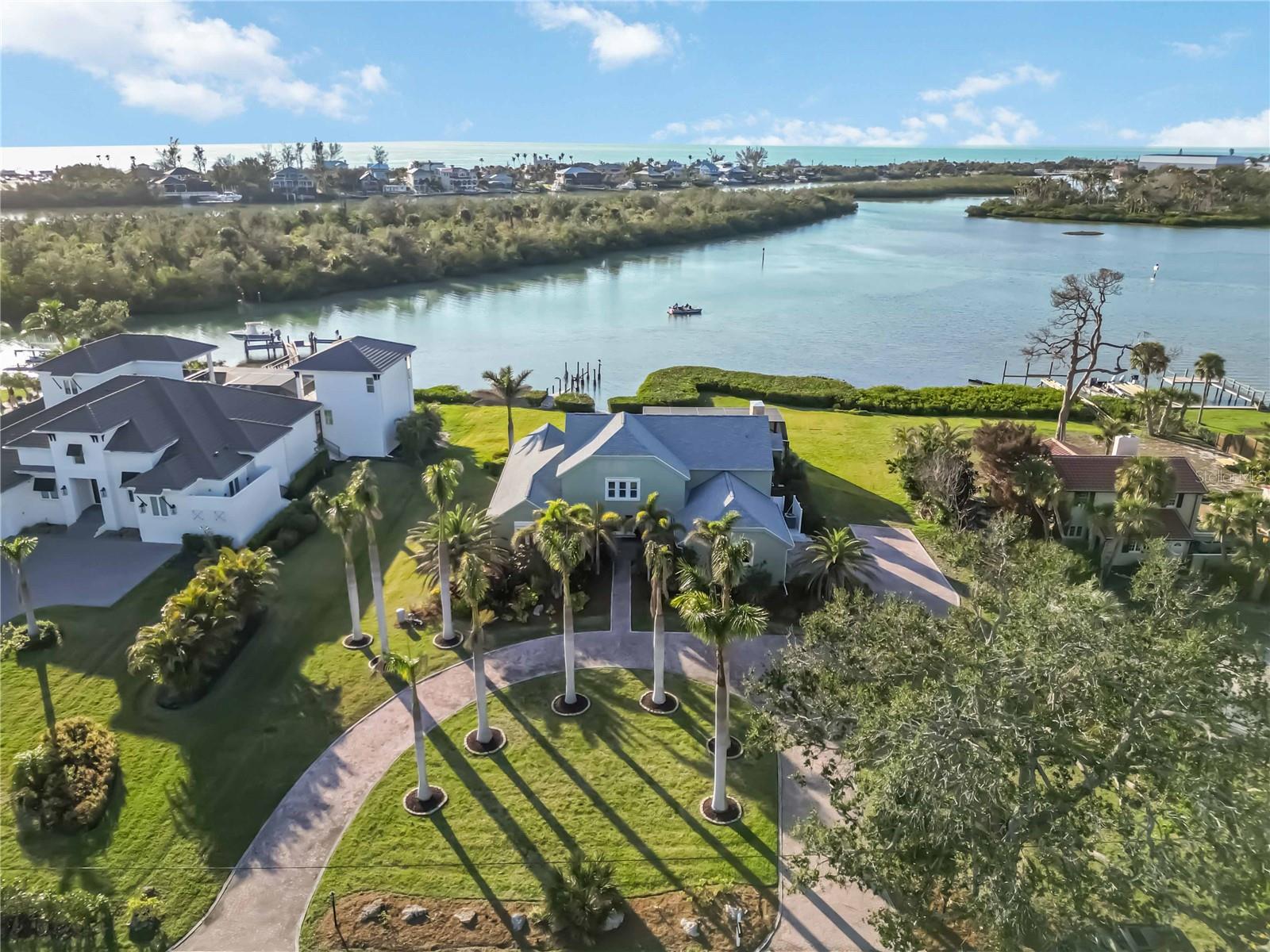 524 Lyons Bay Rd, Nokomis, FL 34275